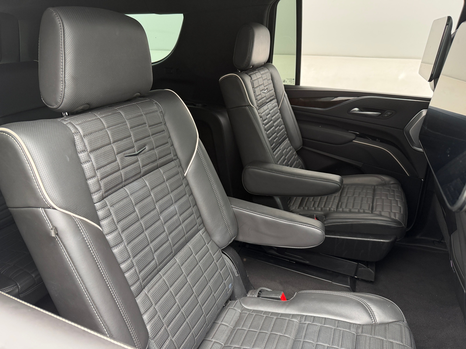 Thumbnail: 2024 Cadillac Escalade - 5