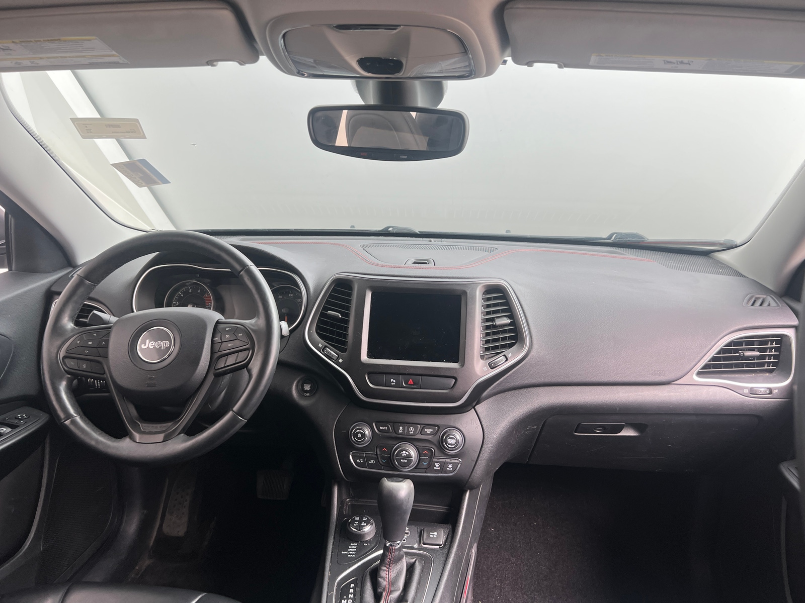 Thumbnail: 2019 Jeep Cherokee - 3