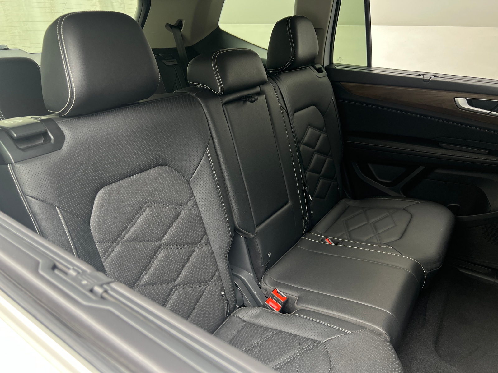 Thumbnail: 2026 Volkswagen Atlas - 5