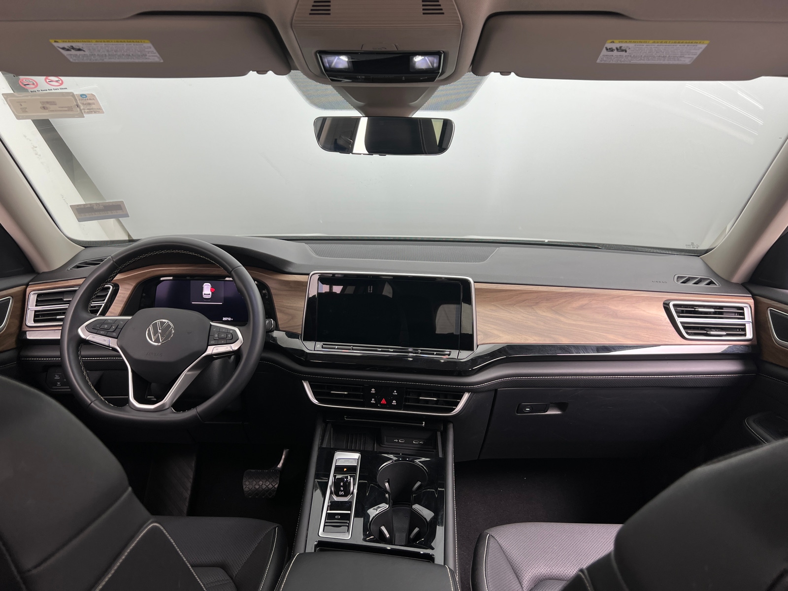Thumbnail: 2026 Volkswagen Atlas - 2