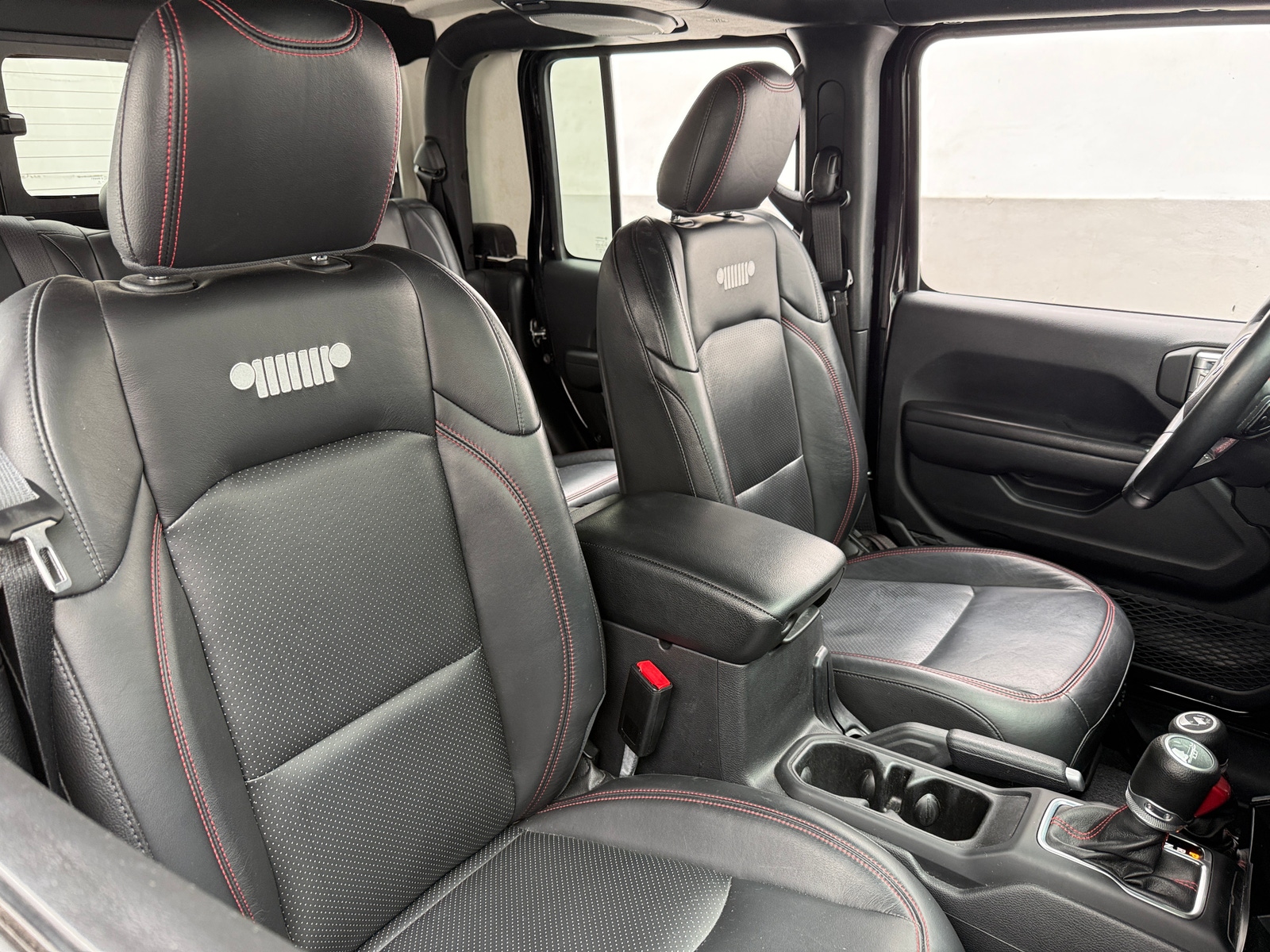 Thumbnail: 2021 Jeep Gladiator - 2
