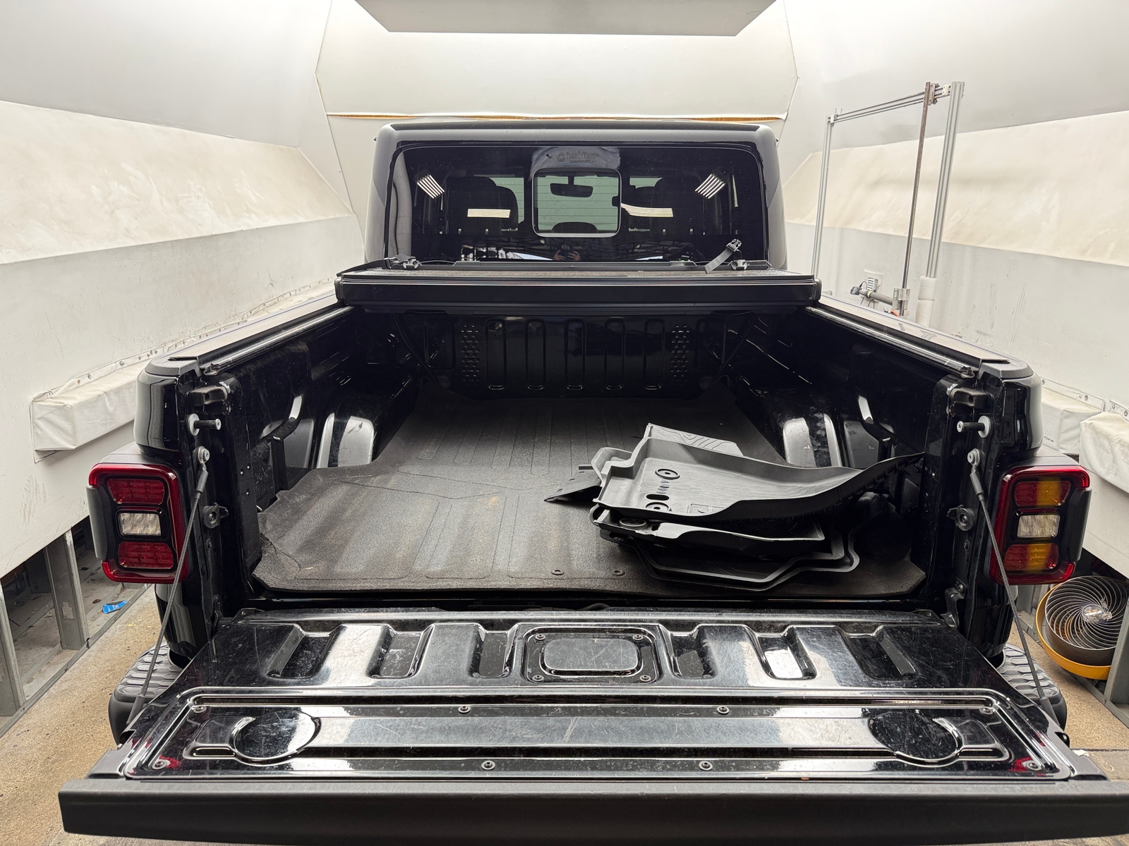 Thumbnail: 2021 Jeep Gladiator - 7