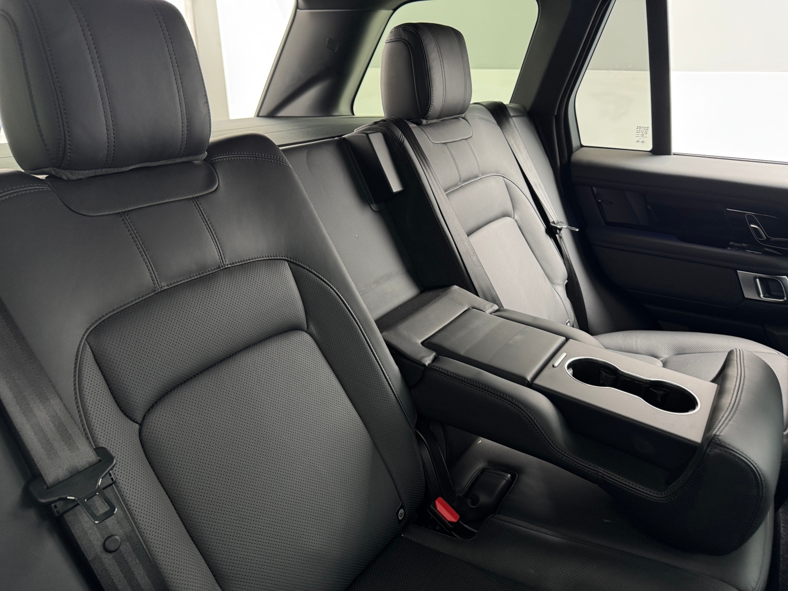 Thumbnail: 2020 Land Rover Range Rover - 6