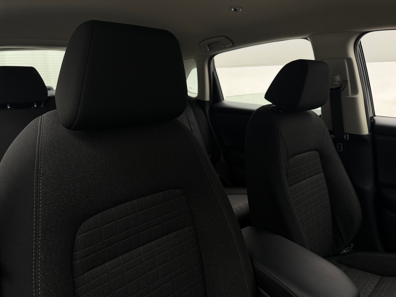 Thumbnail: 2025 Honda HR-V - 2
