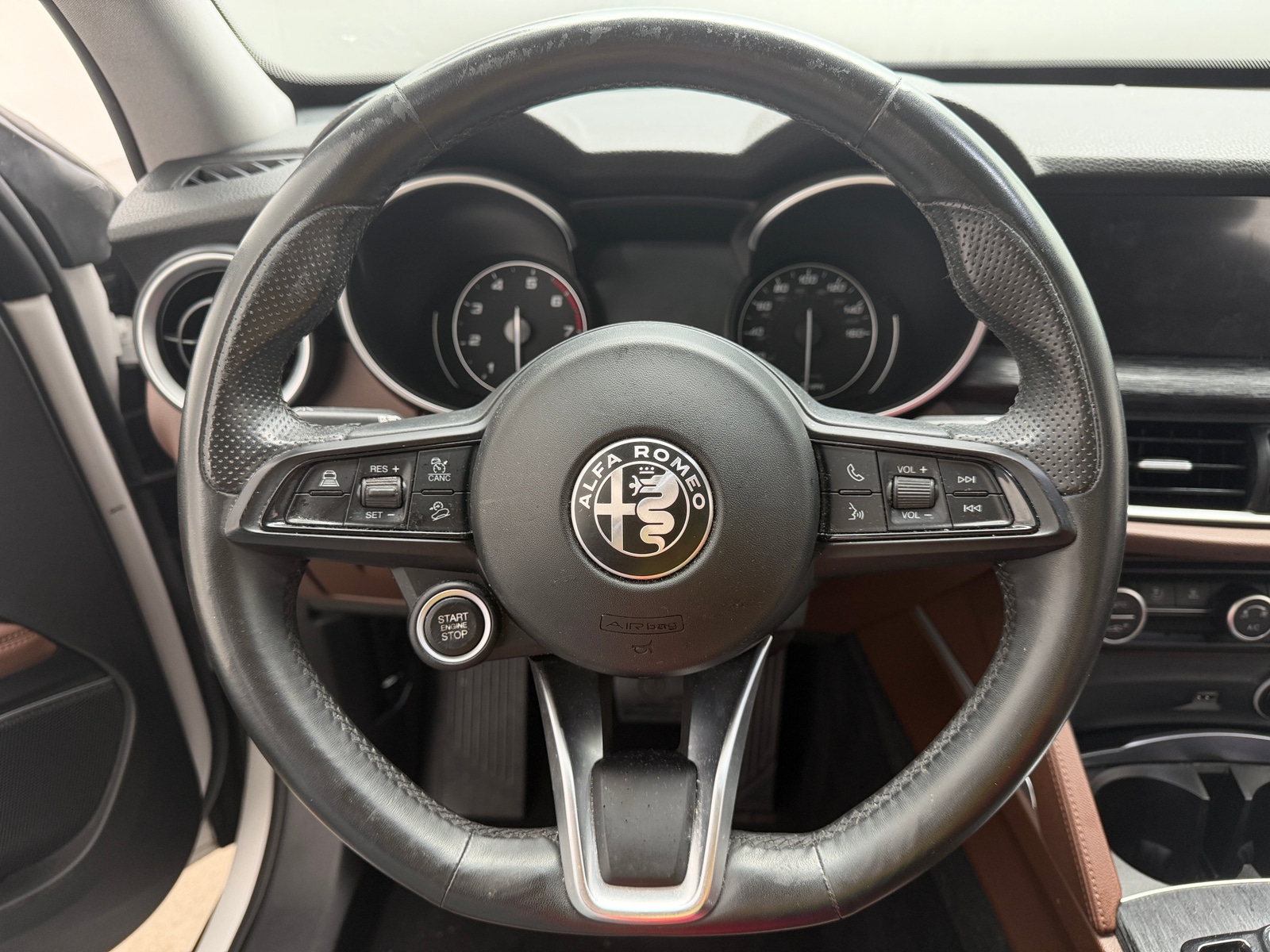 Thumbnail: 2021 Alfa Romeo Stelvio - 4
