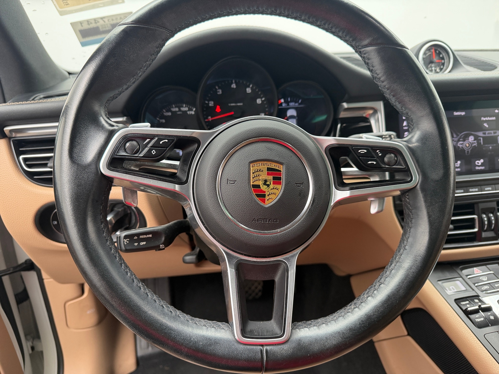 Thumbnail: 2021 Porsche Macan - 4