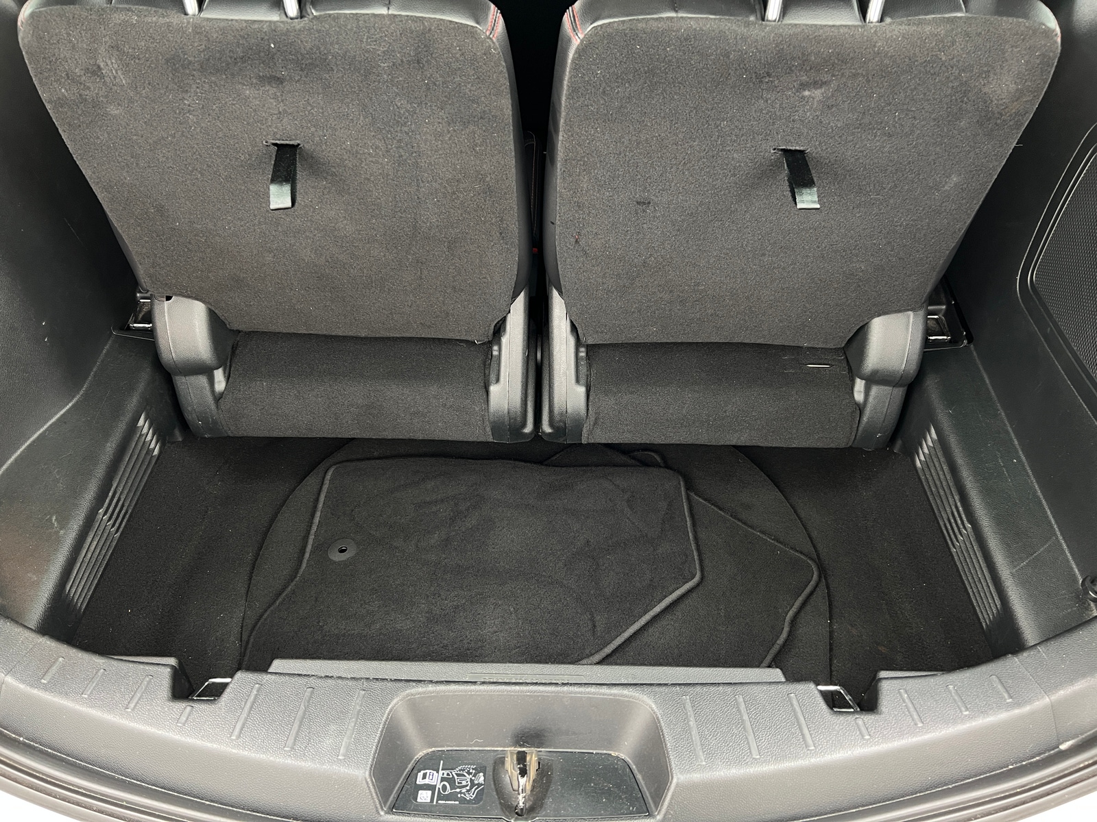 Thumbnail: 2019 Ford Explorer - 6