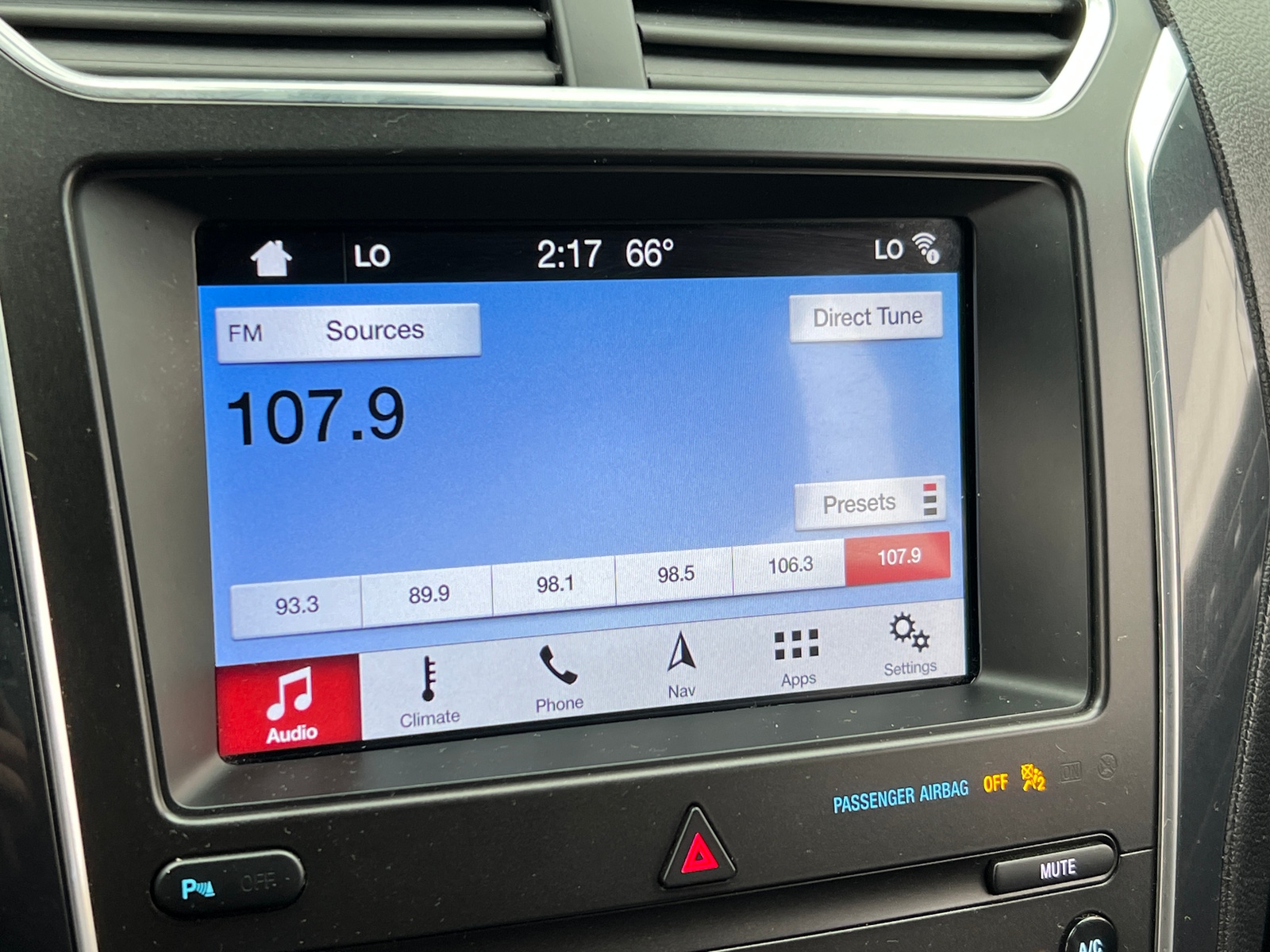 Thumbnail: 2019 Ford Explorer - 3