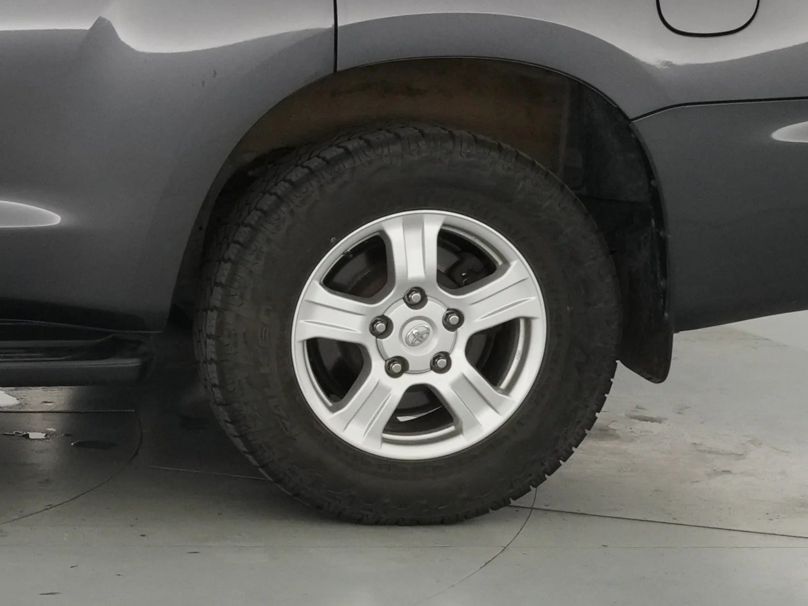 2017 Toyota Sequoia SR5, photo 19