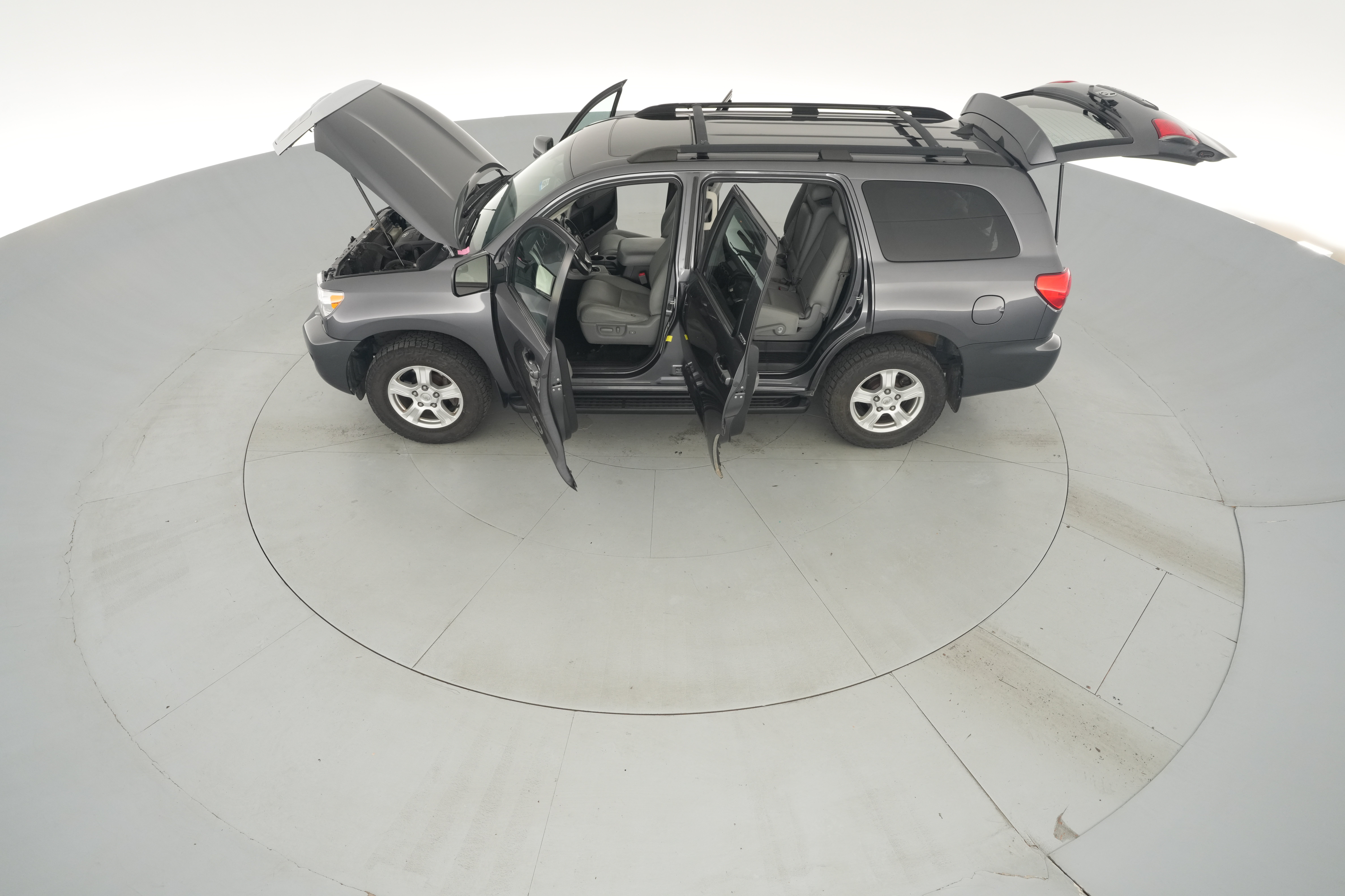 2017 Toyota Sequoia SR5, photo 44