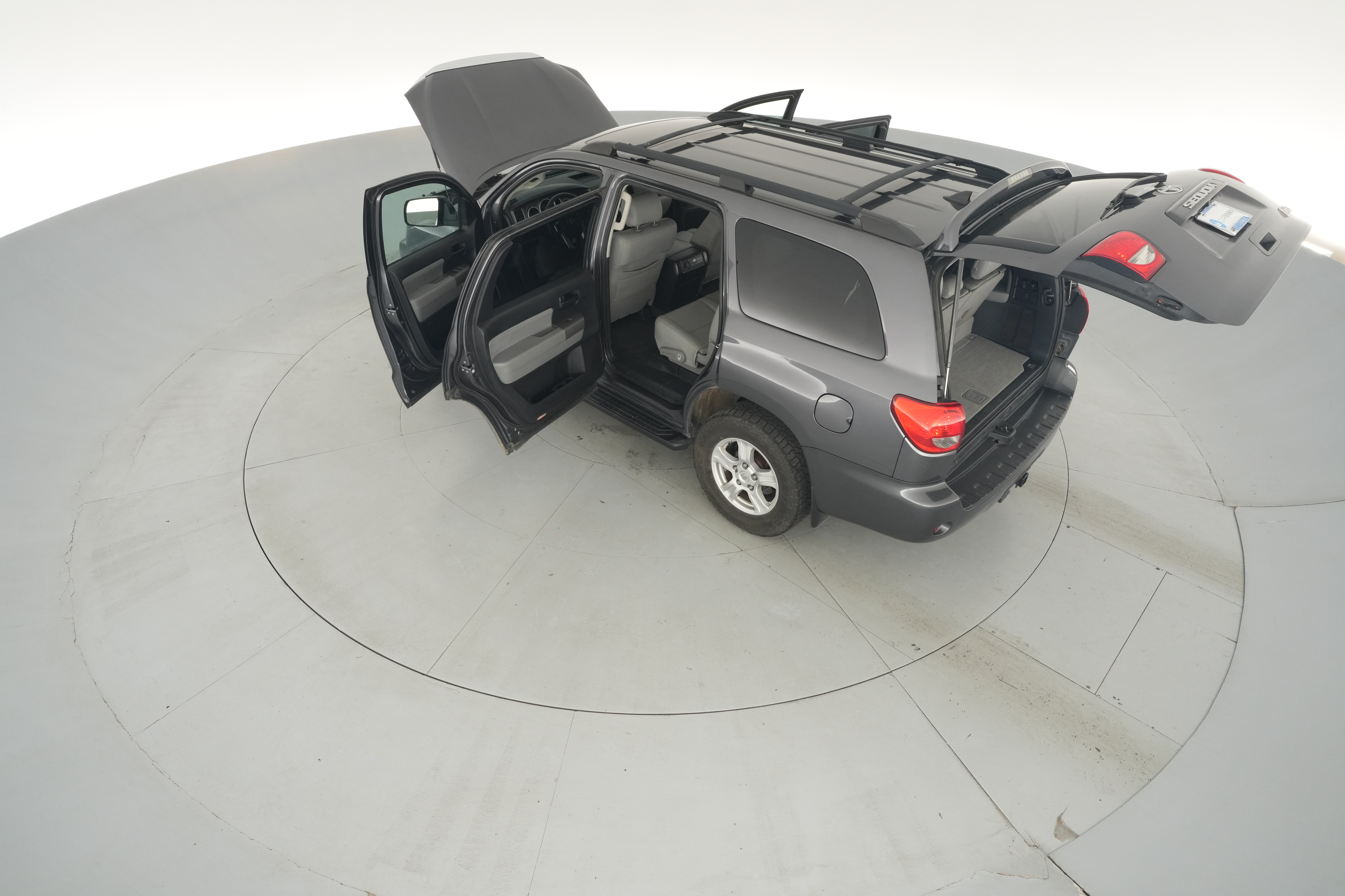 2017 Toyota Sequoia SR5, photo 46