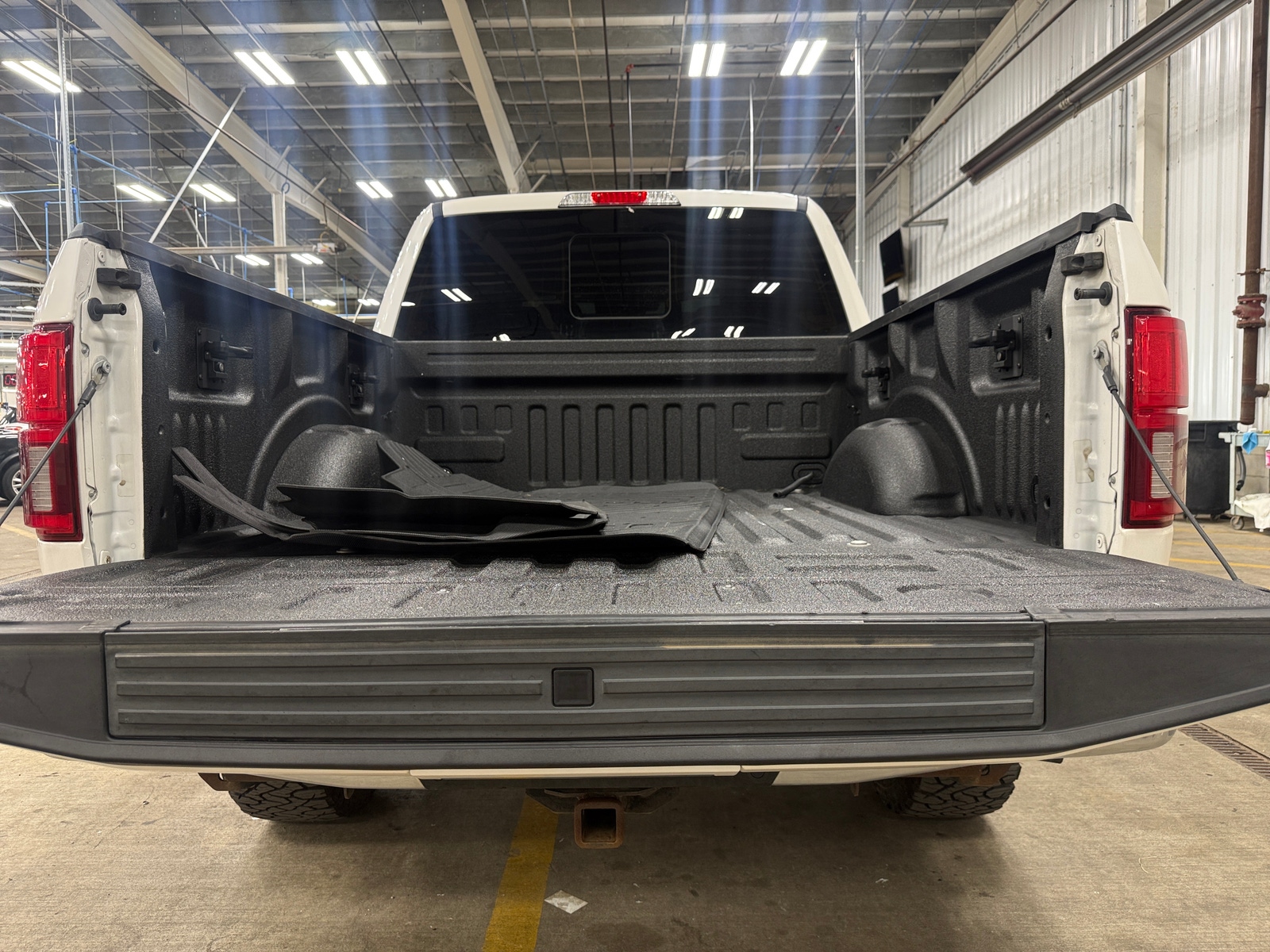 Thumbnail: 2019 Ford Econoline - 6
