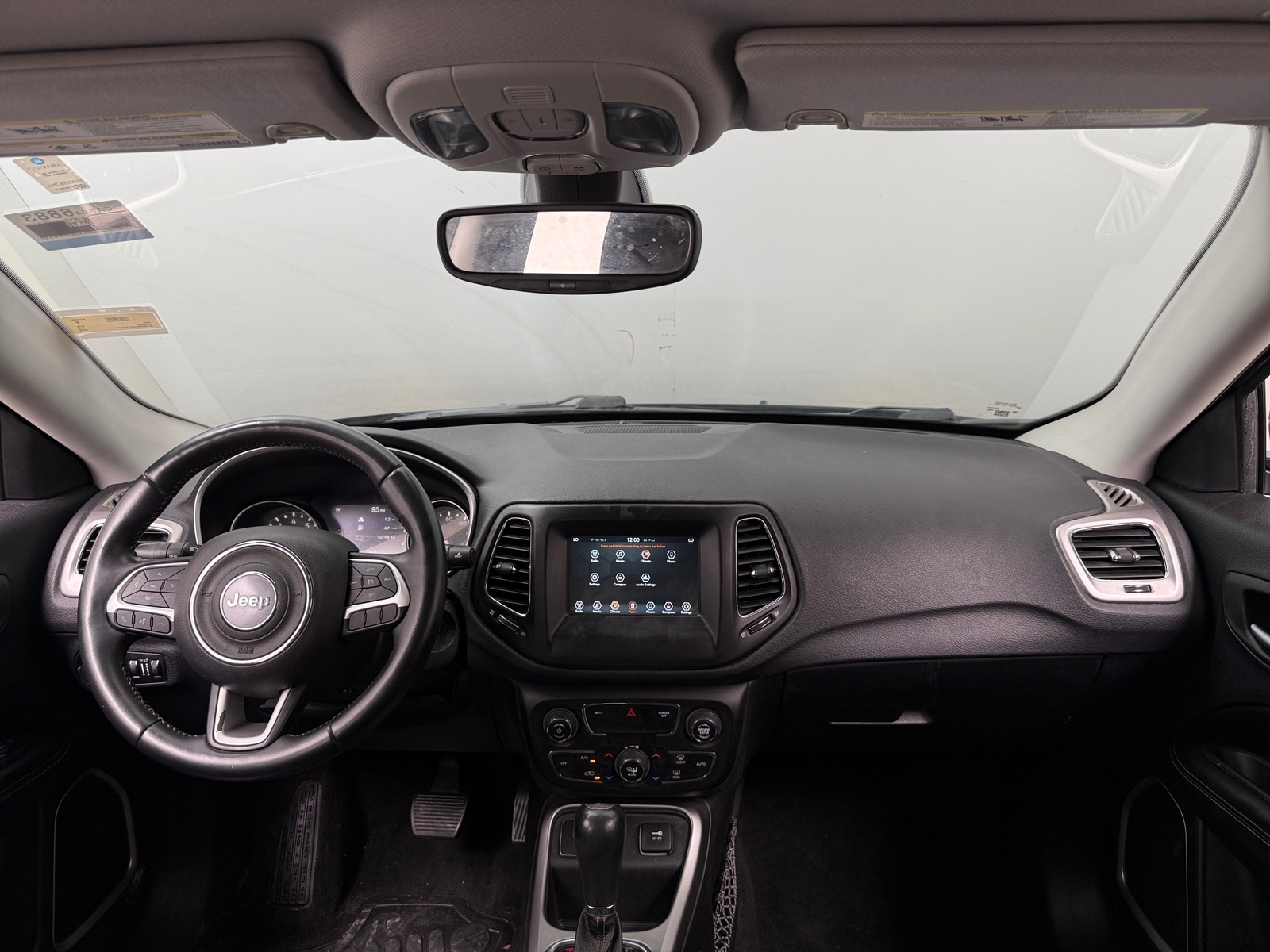 Thumbnail: 2018 Jeep Compass - 3