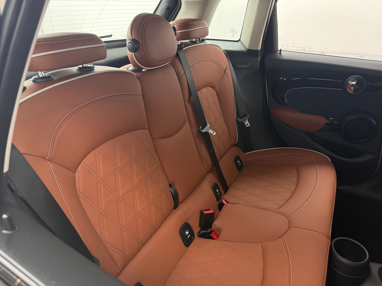 Thumbnail: 2022 MINI Cooper Hardtop - 5