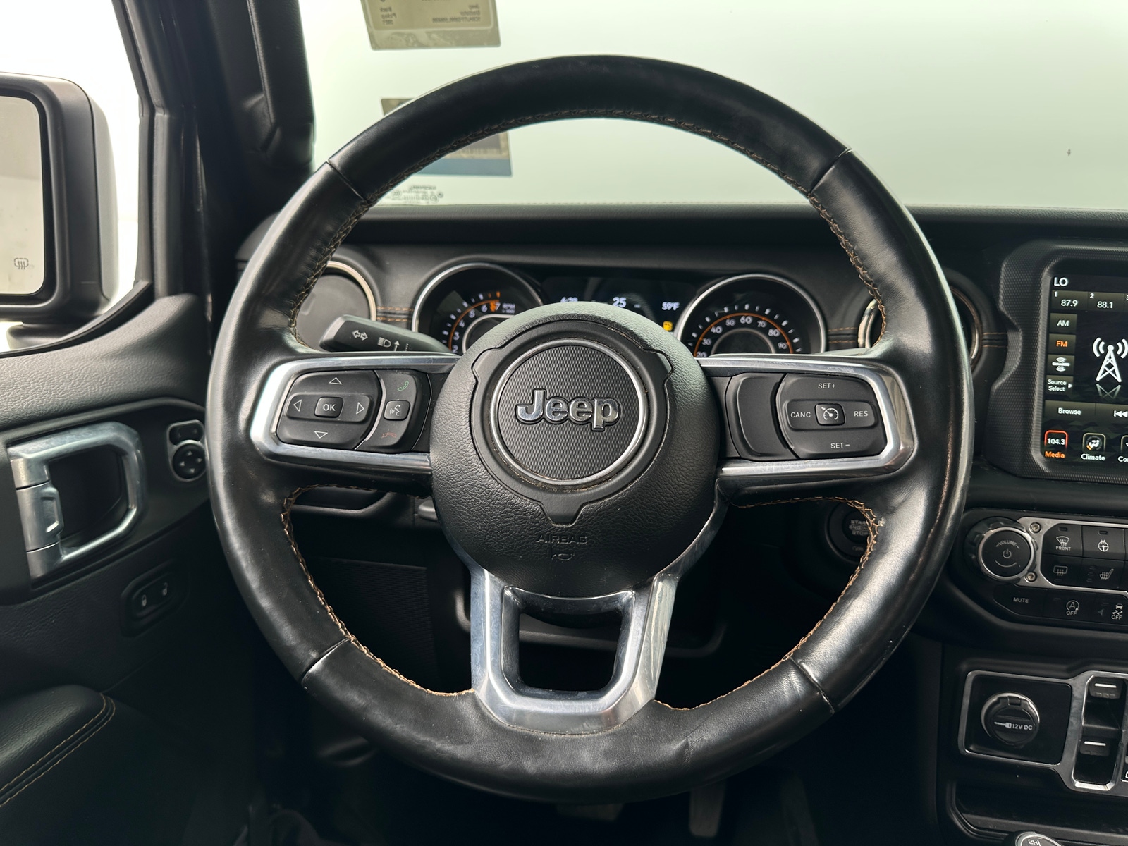Thumbnail: 2021 Jeep Gladiator - 4