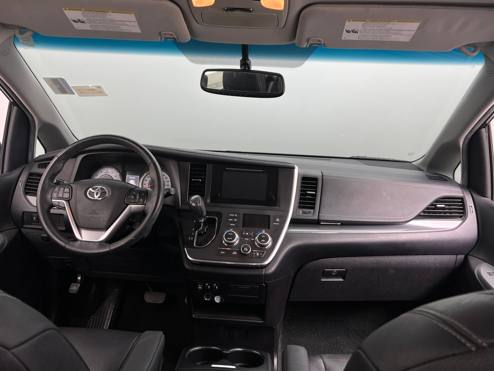 Thumbnail: 2017 Toyota Sienna - 2