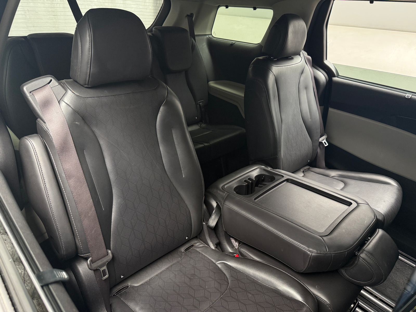 Thumbnail: 2022 Kia Carnival - 5