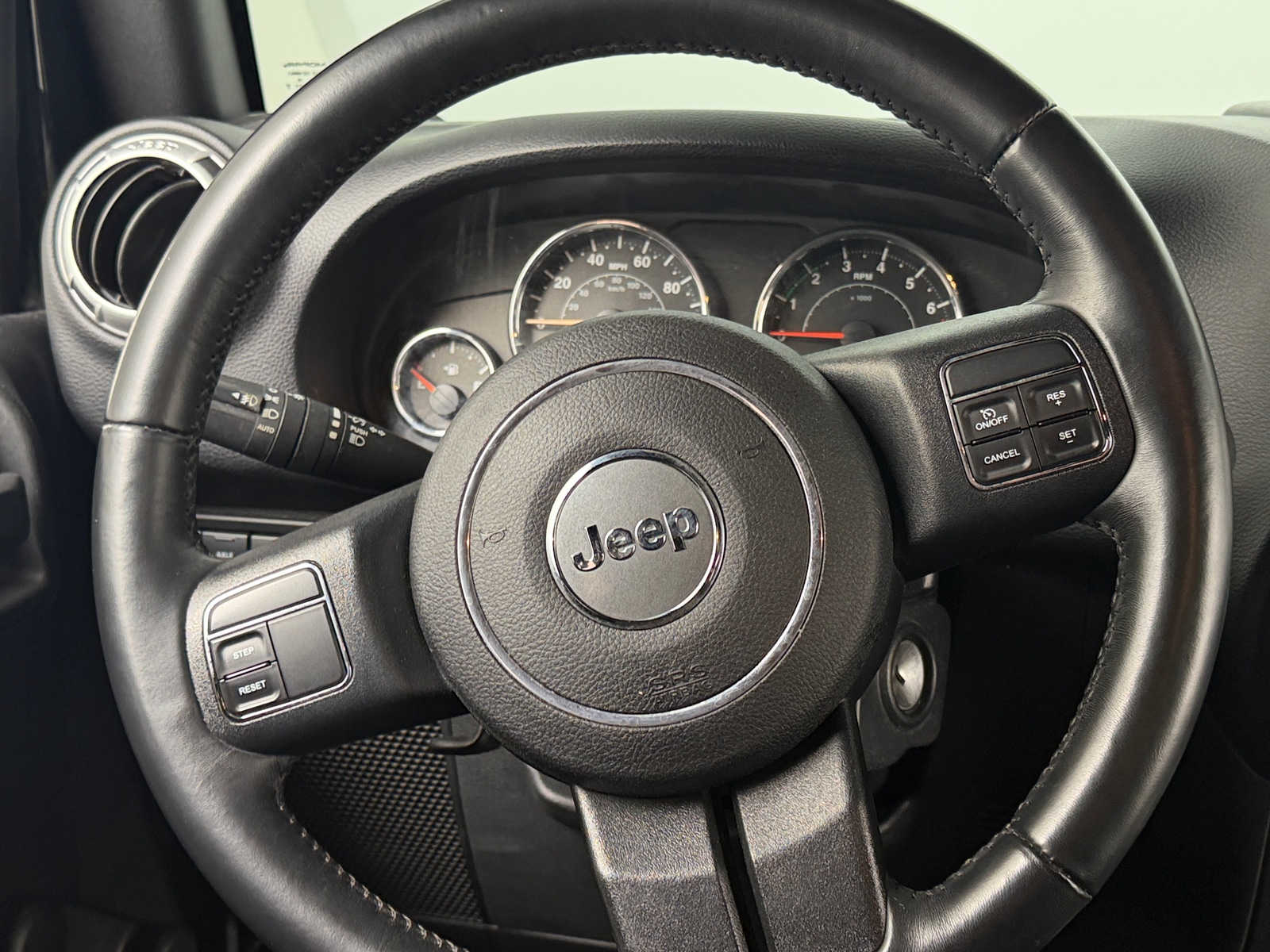 Thumbnail: 2016 Jeep Wrangler - 5