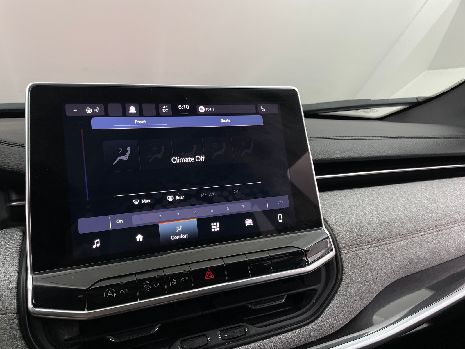 Thumbnail: 2023 Jeep Compass - 3