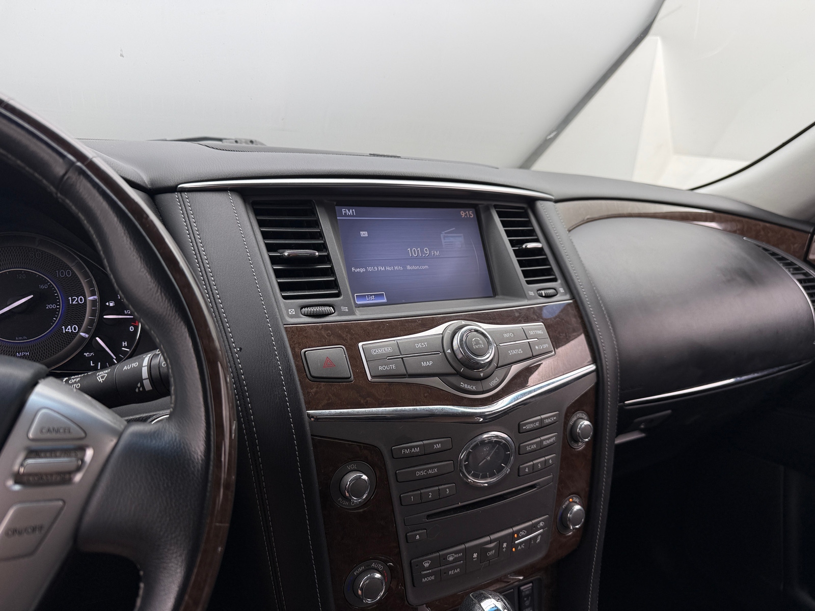 Thumbnail: 2017 INFINITI QX80 - 3