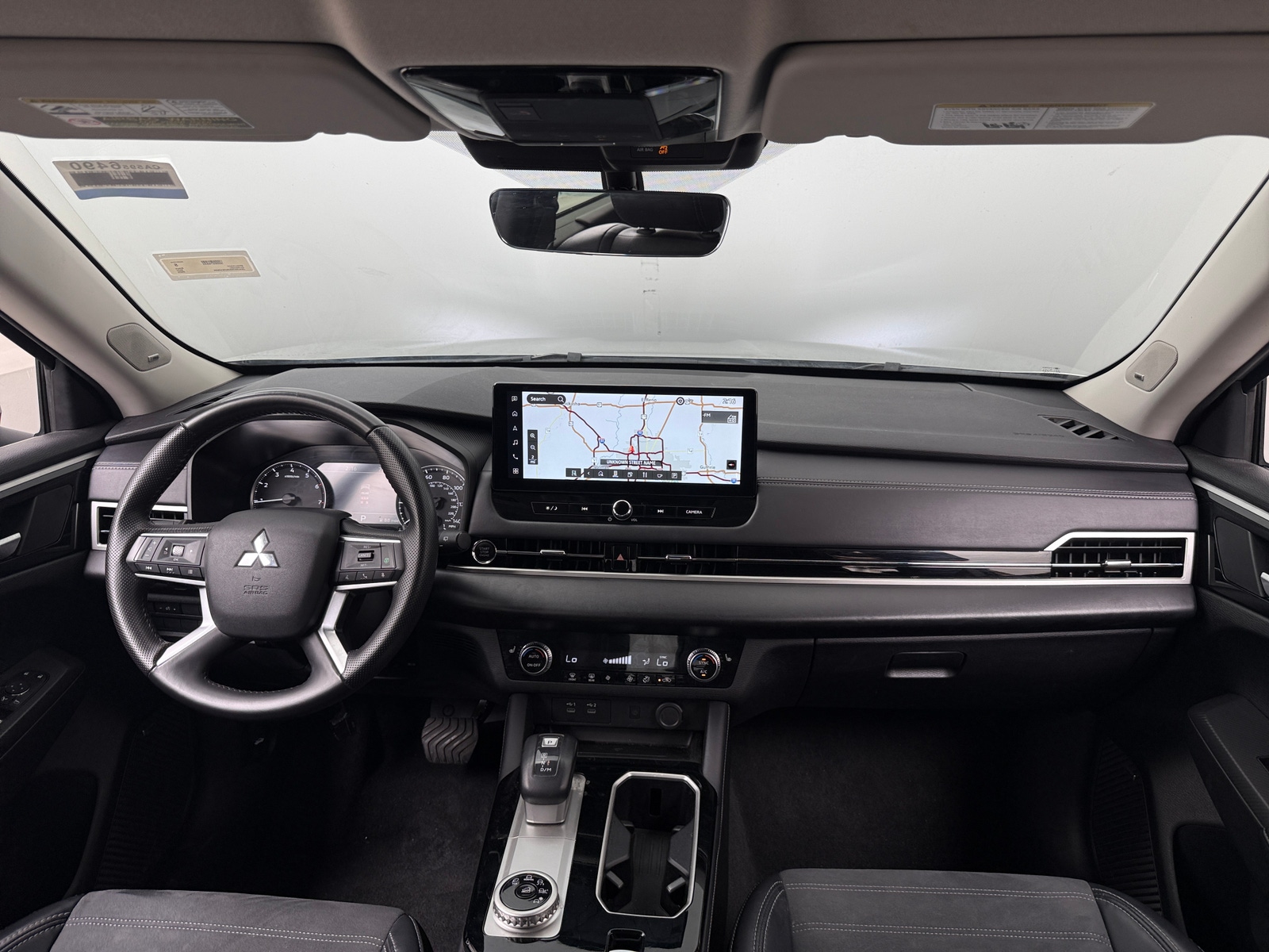 Thumbnail: 2025 Mitsubishi Outlander - 2