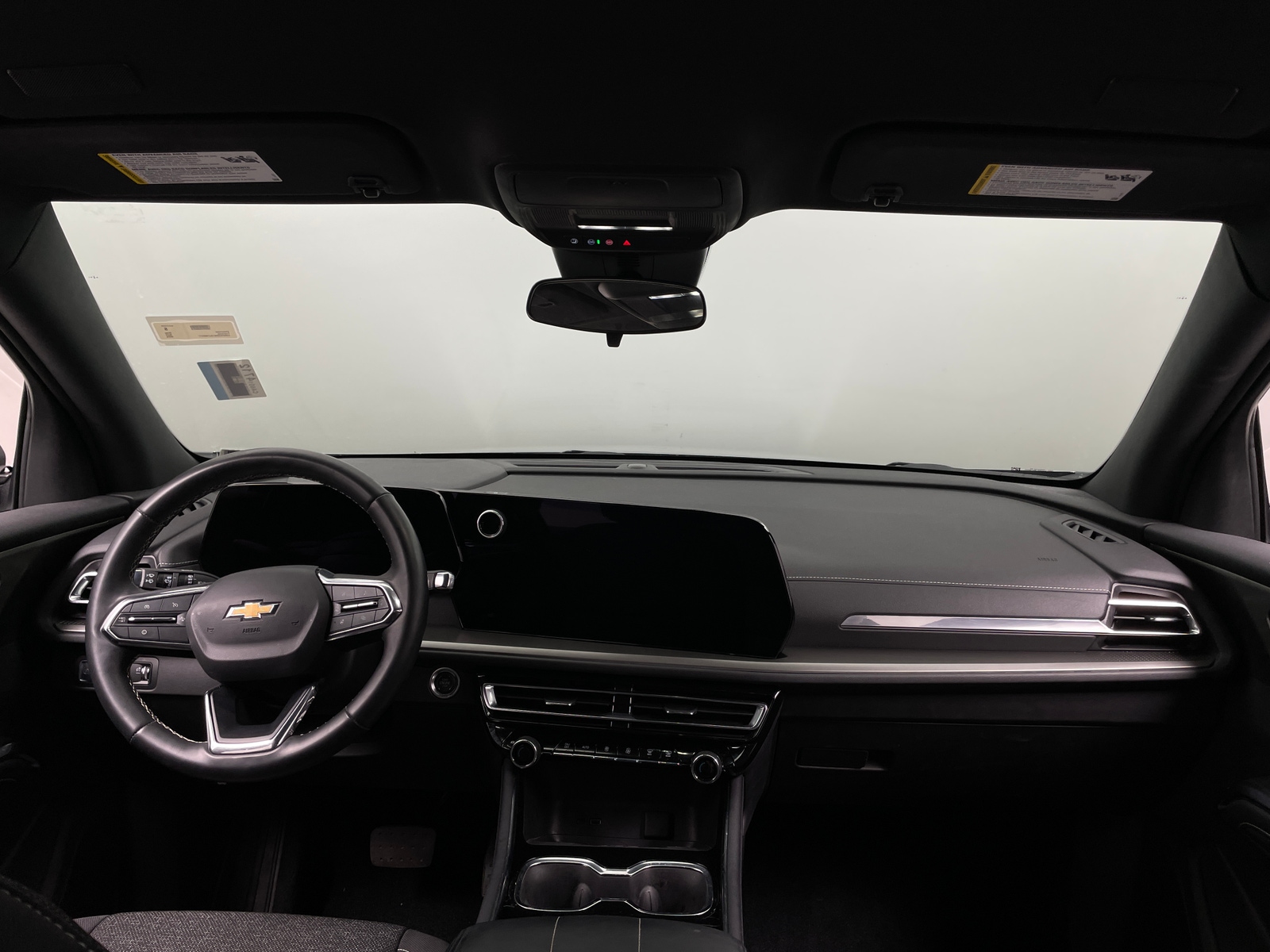 Thumbnail: 2025 Chevrolet Traverse - 3