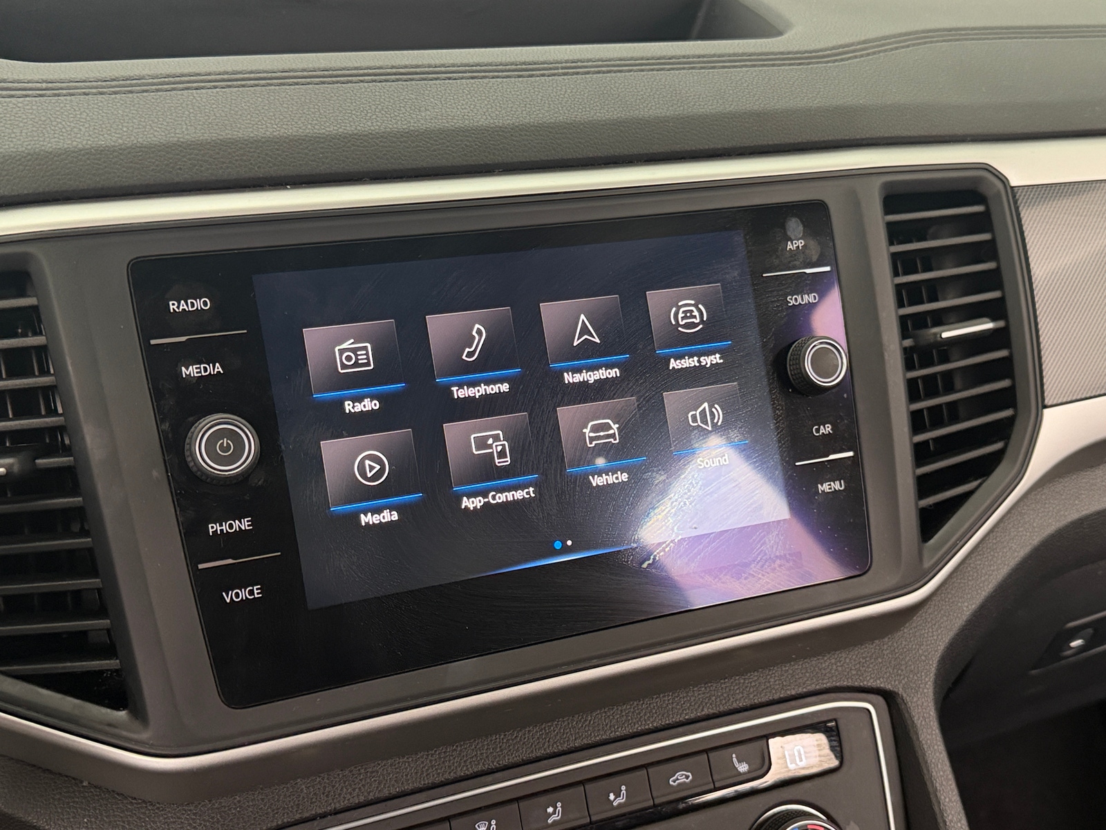 Thumbnail: 2021 Volkswagen Atlas - 3