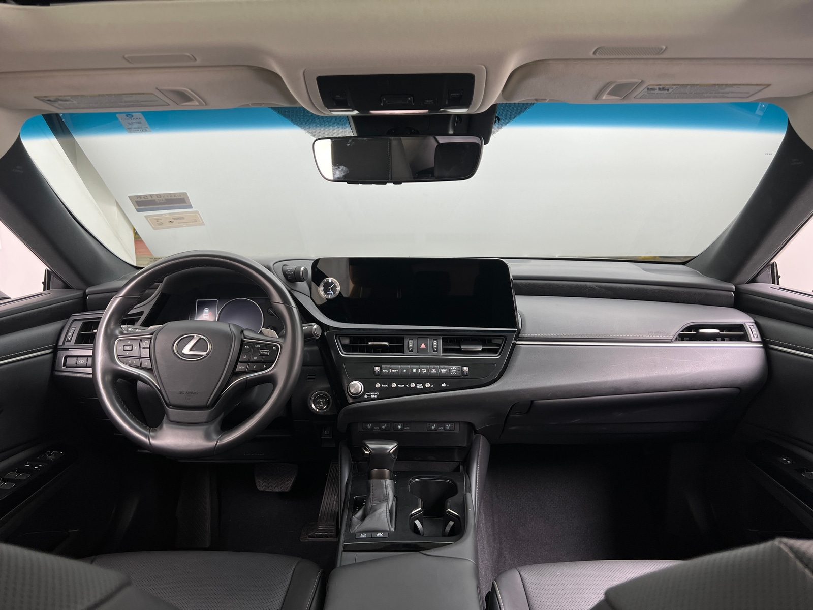 Thumbnail: 2025 Lexus ES - 2