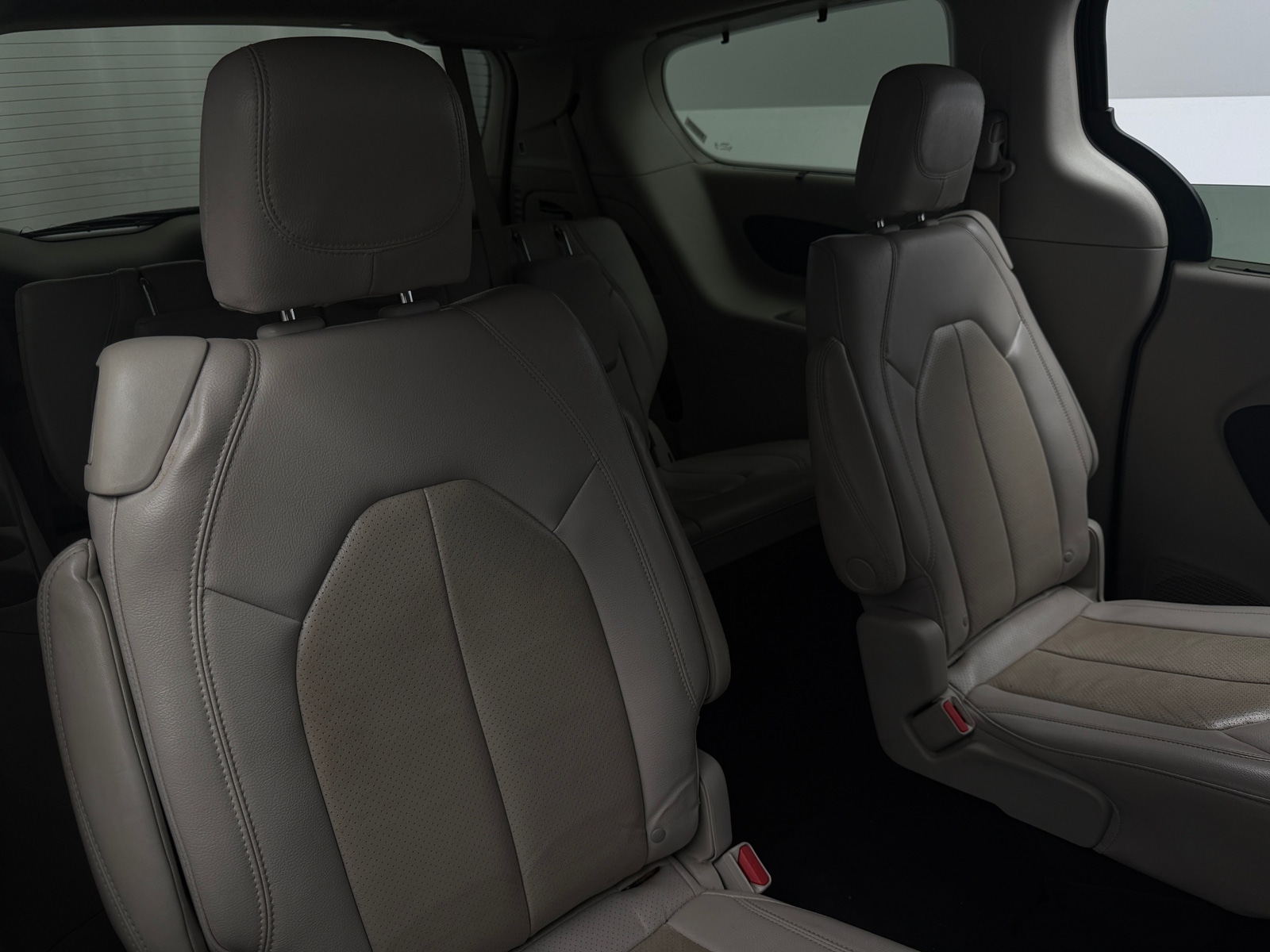 Thumbnail: 2021 Chrysler Pacifica - 5