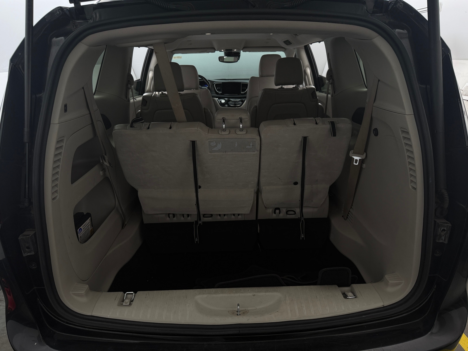 Thumbnail: 2021 Chrysler Pacifica - 6