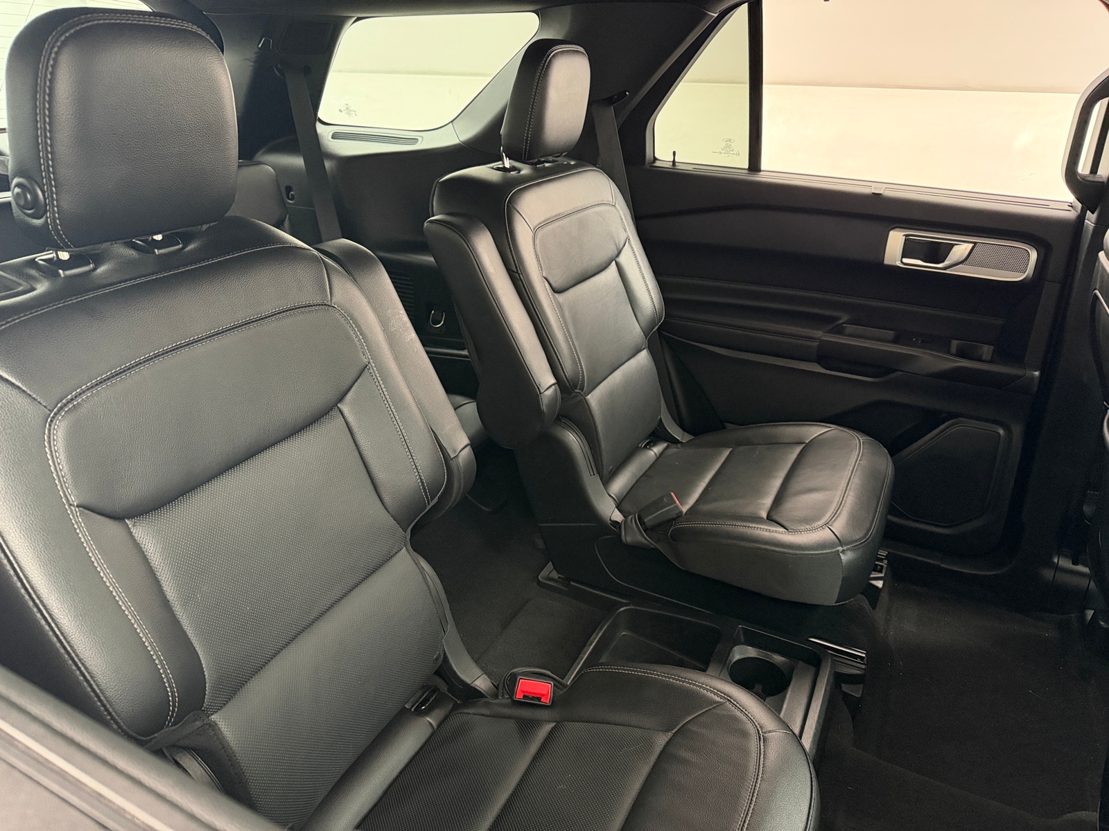 Thumbnail: 2020 Ford Explorer - 5