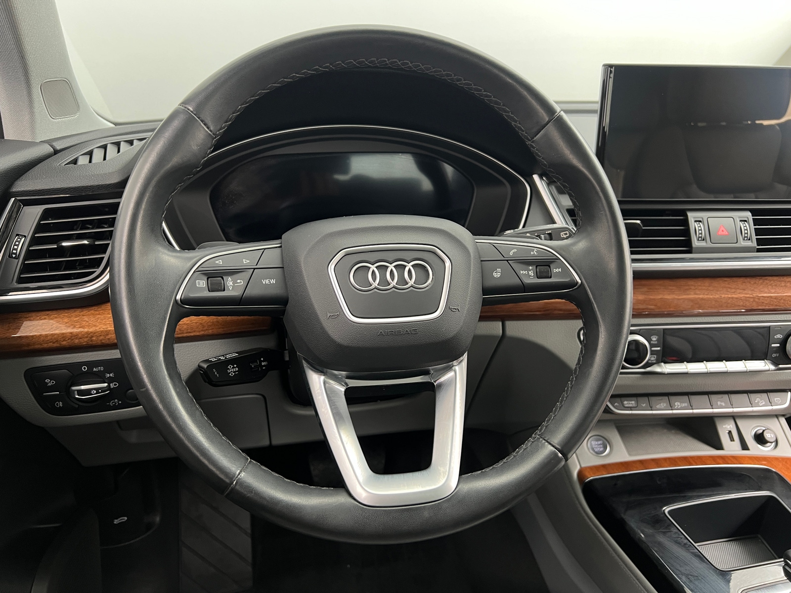 Thumbnail: 2023 Audi Q5 - 5