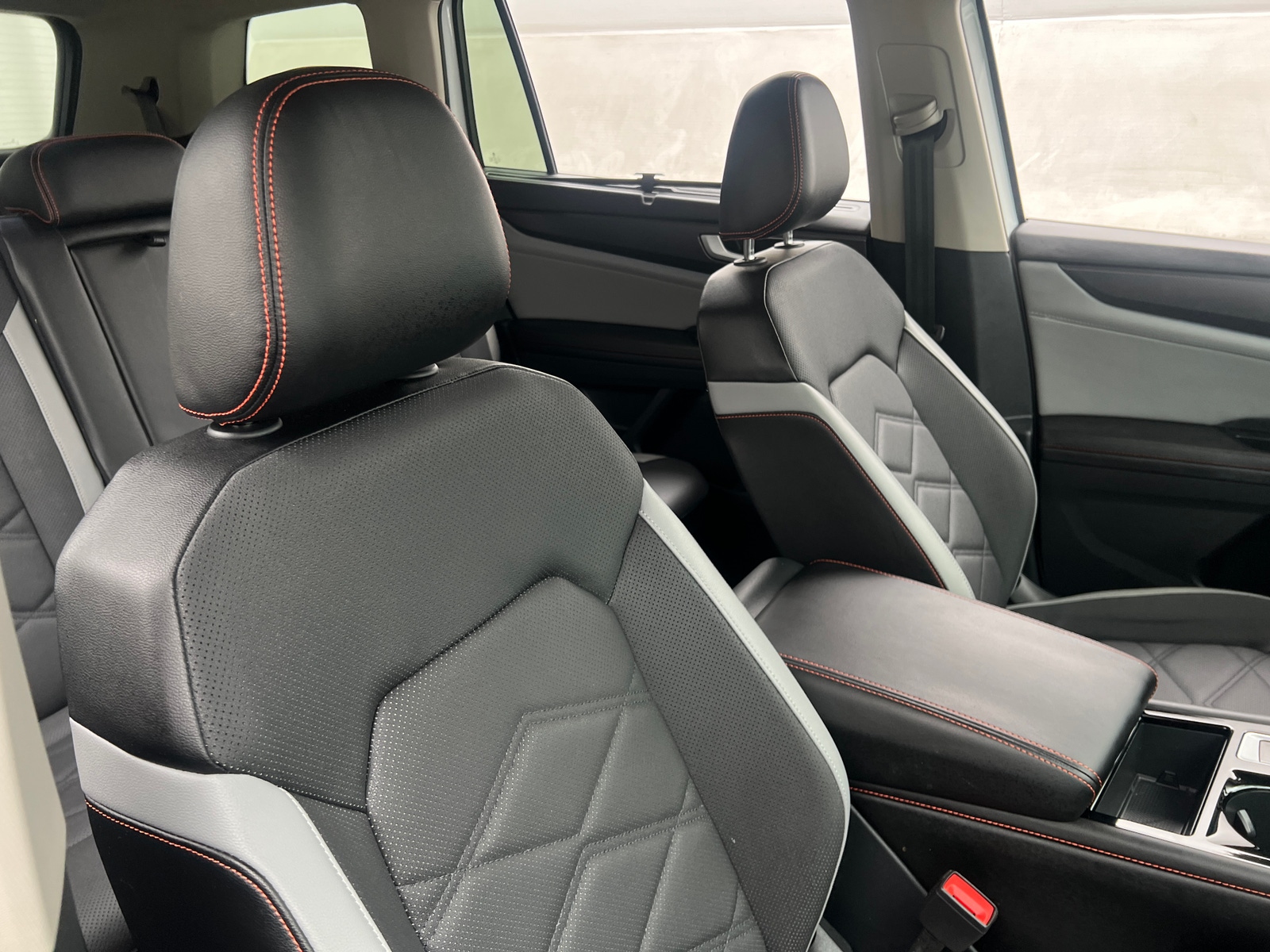 Thumbnail: 2024 Volkswagen Atlas - 2