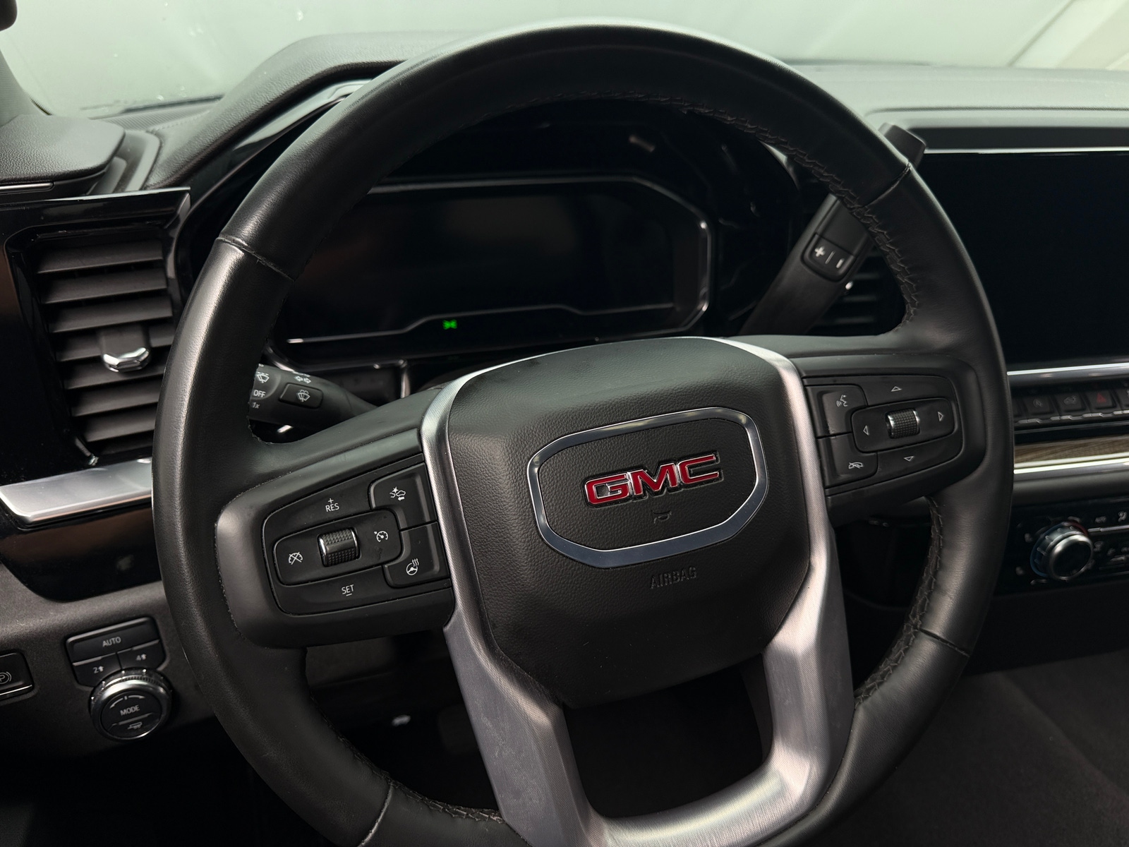 Thumbnail: 2024 GMC Sierra 1500 - 5