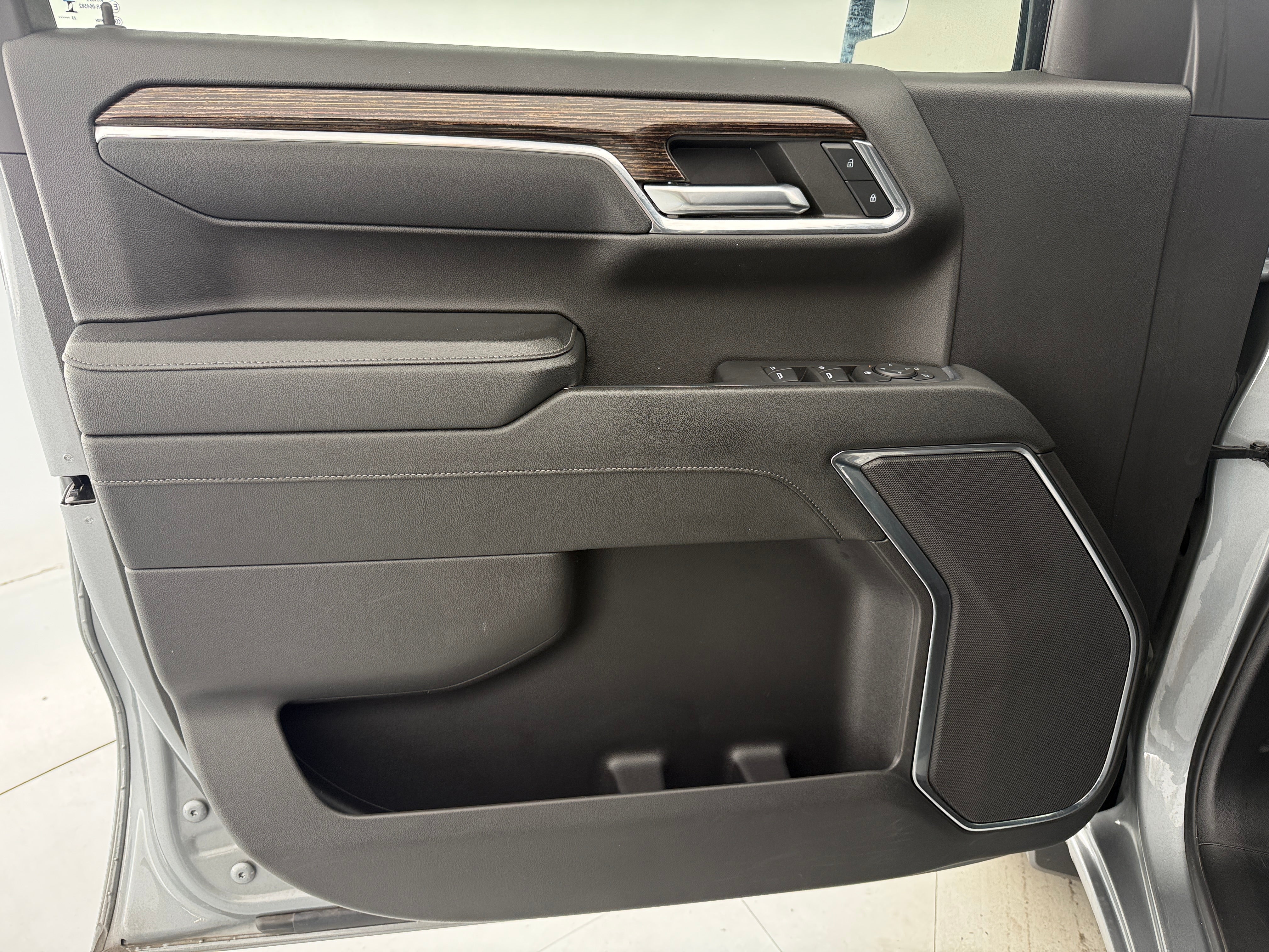 2024 GMC Sierra 1500 Elevation - Photo 2