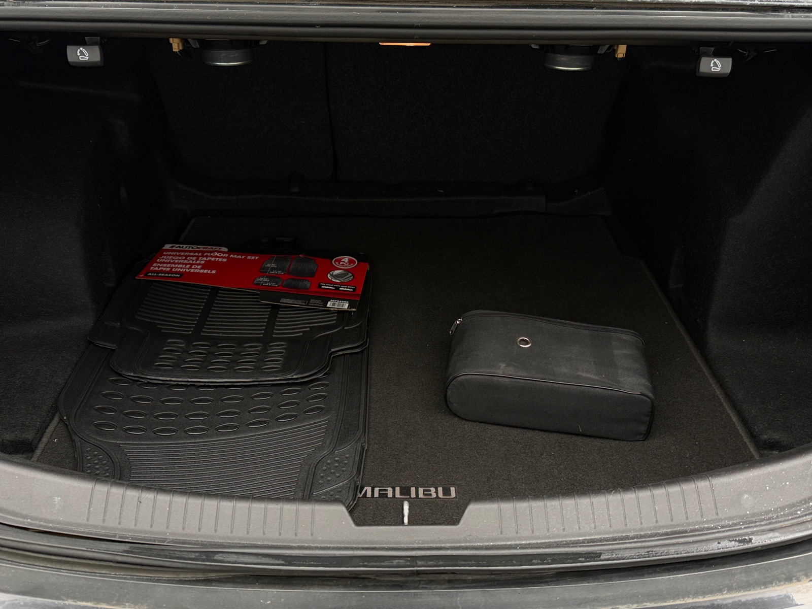 Thumbnail: 2016 Chevrolet Malibu - 6
