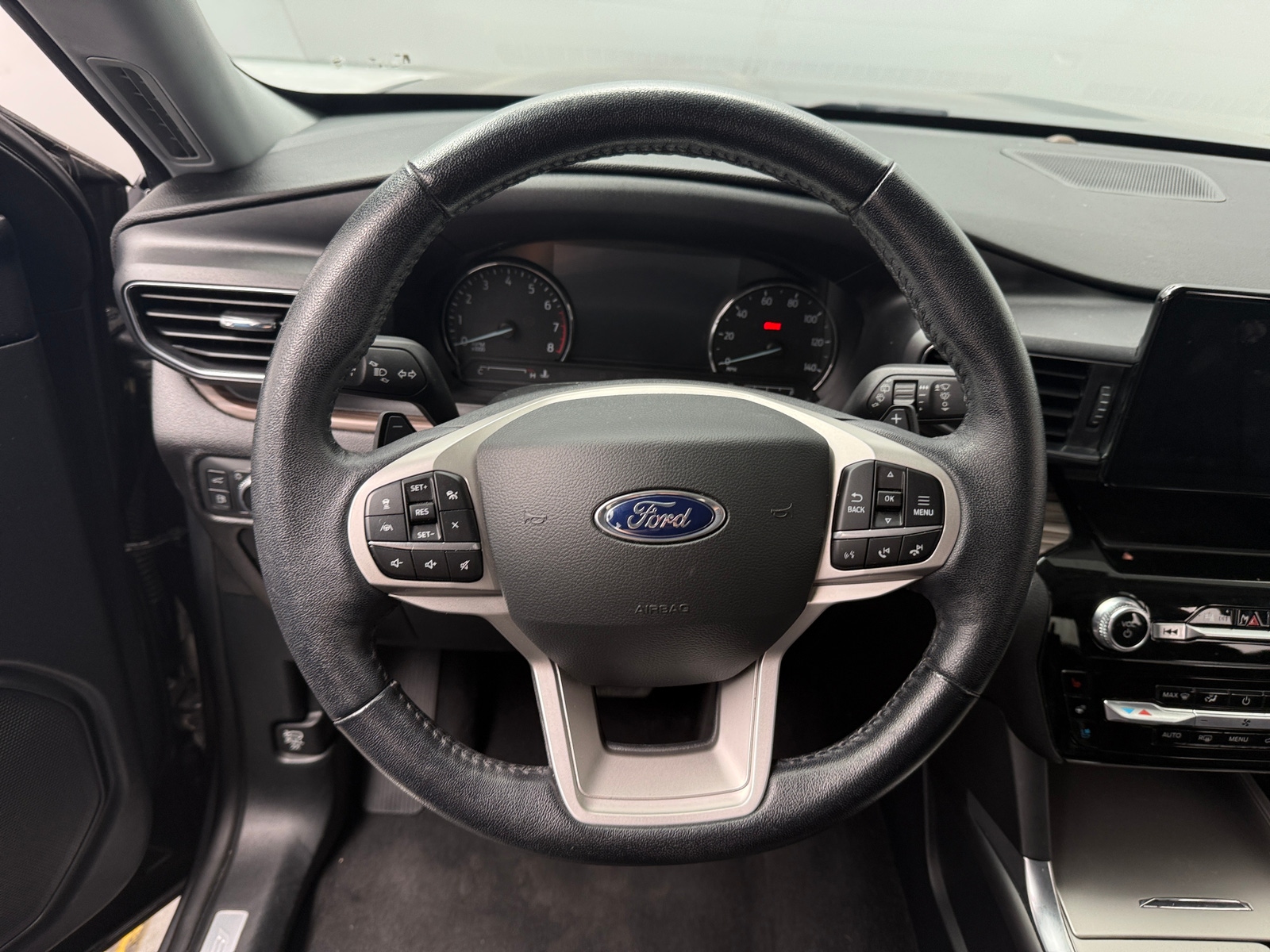 Thumbnail: 2021 Ford Explorer - 4