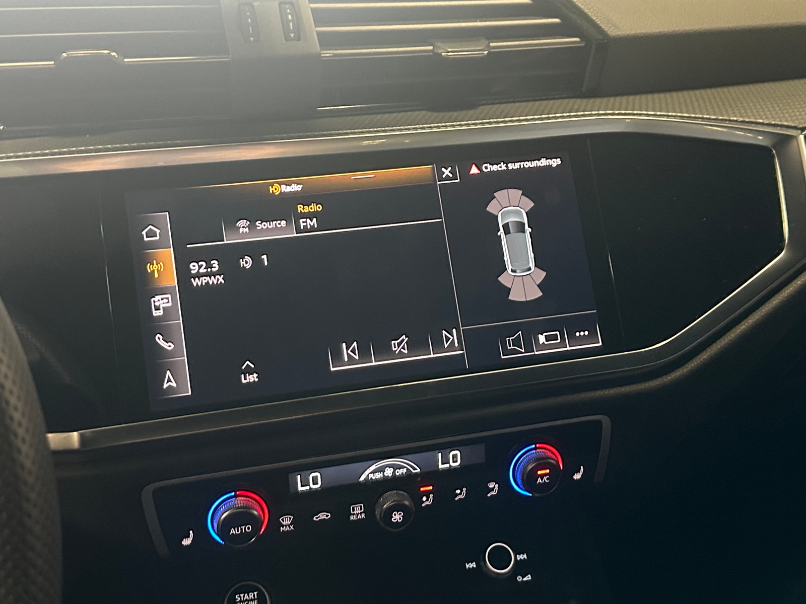 Thumbnail: 2025 Audi Q3 - 3