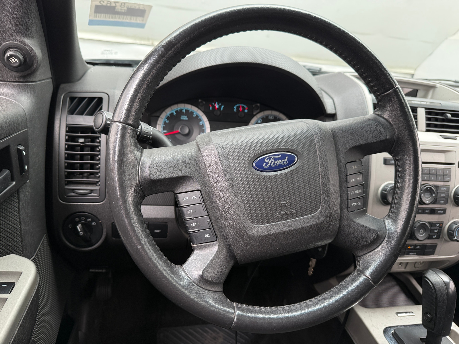 Thumbnail: 2010 Ford Escape - 5