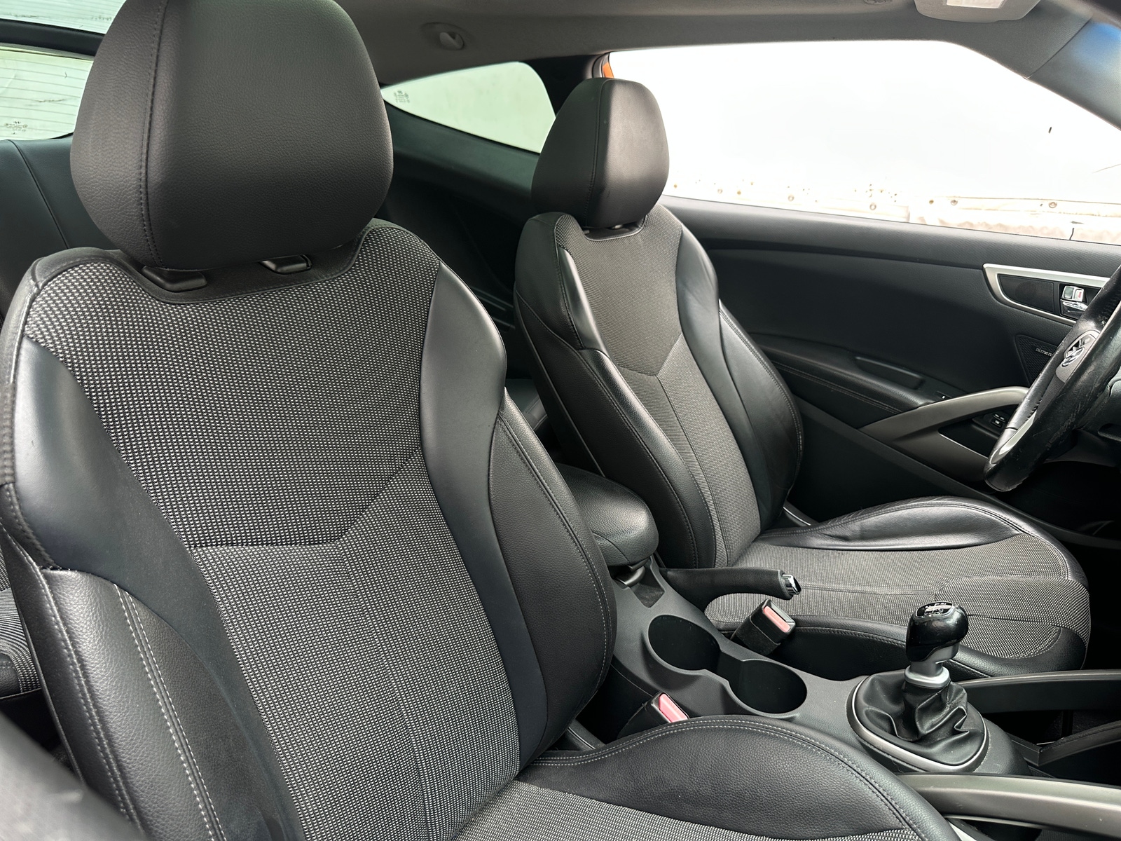 Thumbnail: 2012 Hyundai Veloster - 2