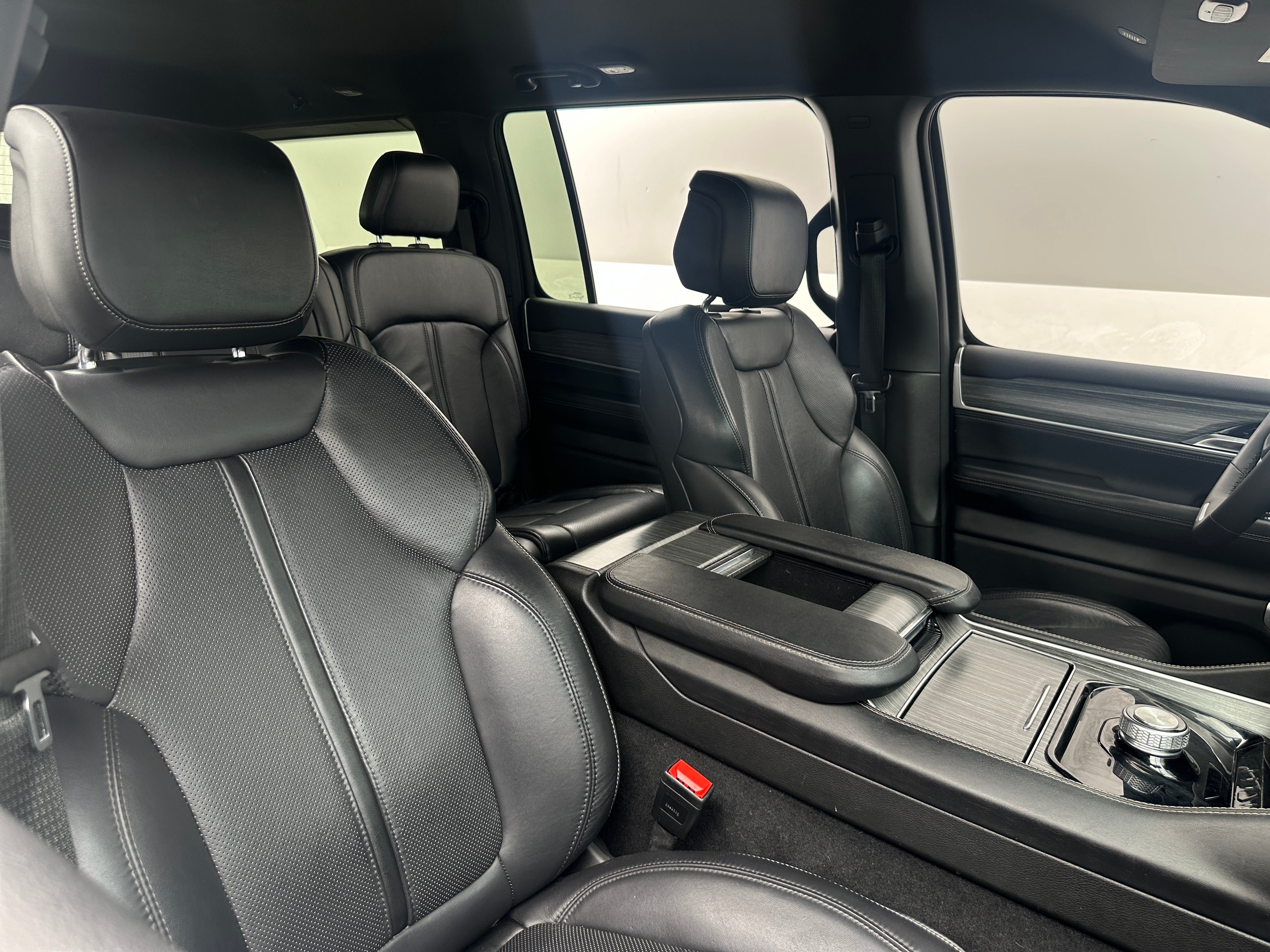 2024 Jeep Wagoneer