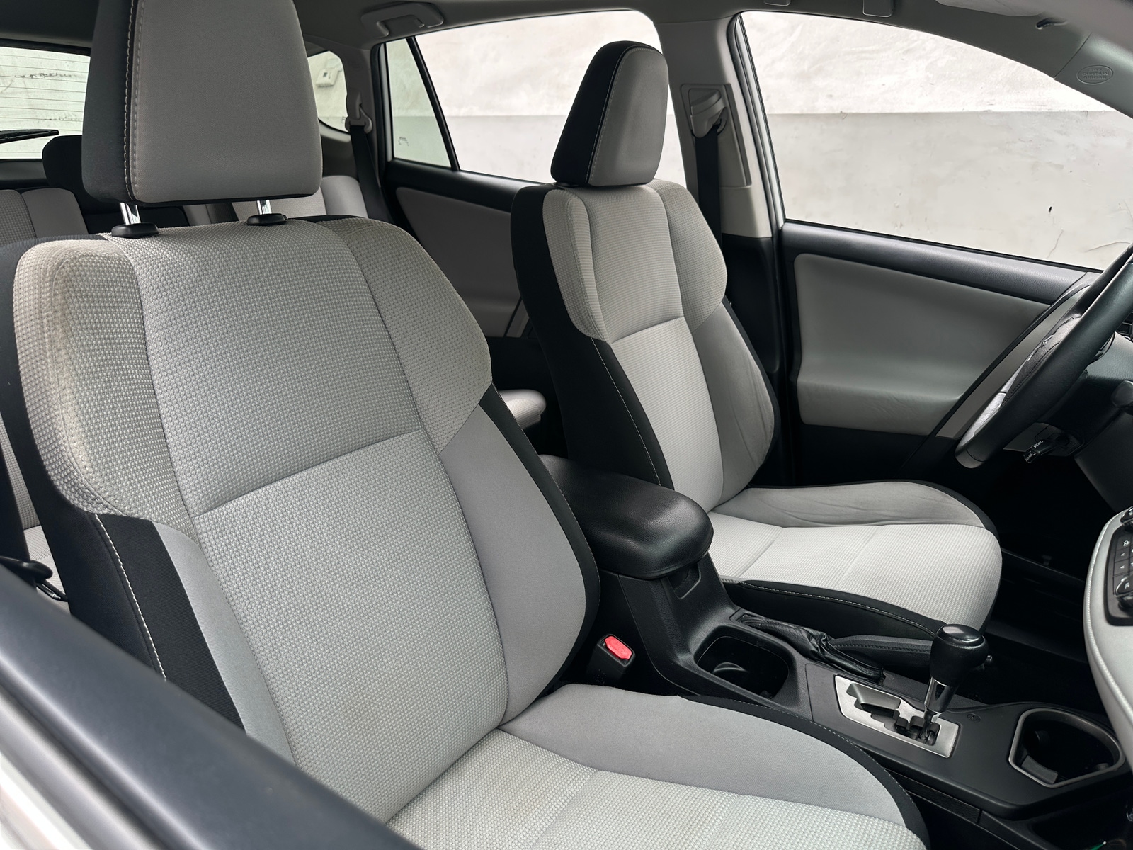Thumbnail: 2017 Toyota RAV4 - 2