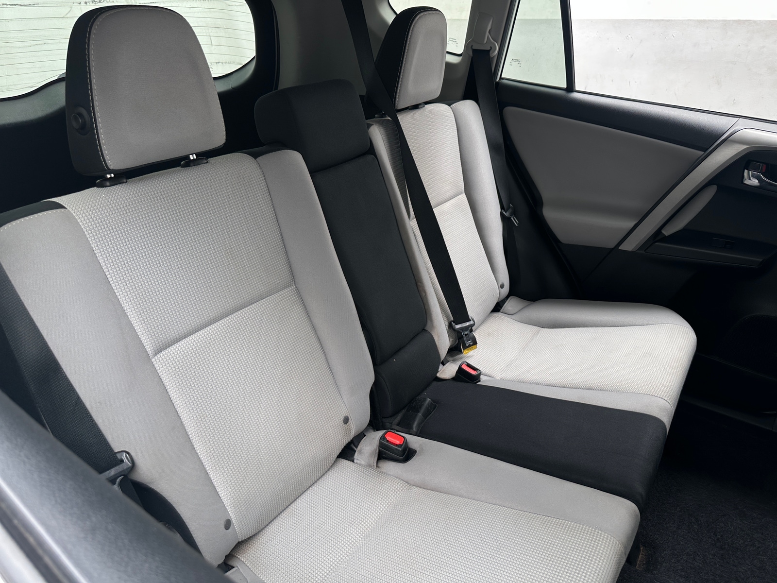 Thumbnail: 2017 Toyota RAV4 - 6