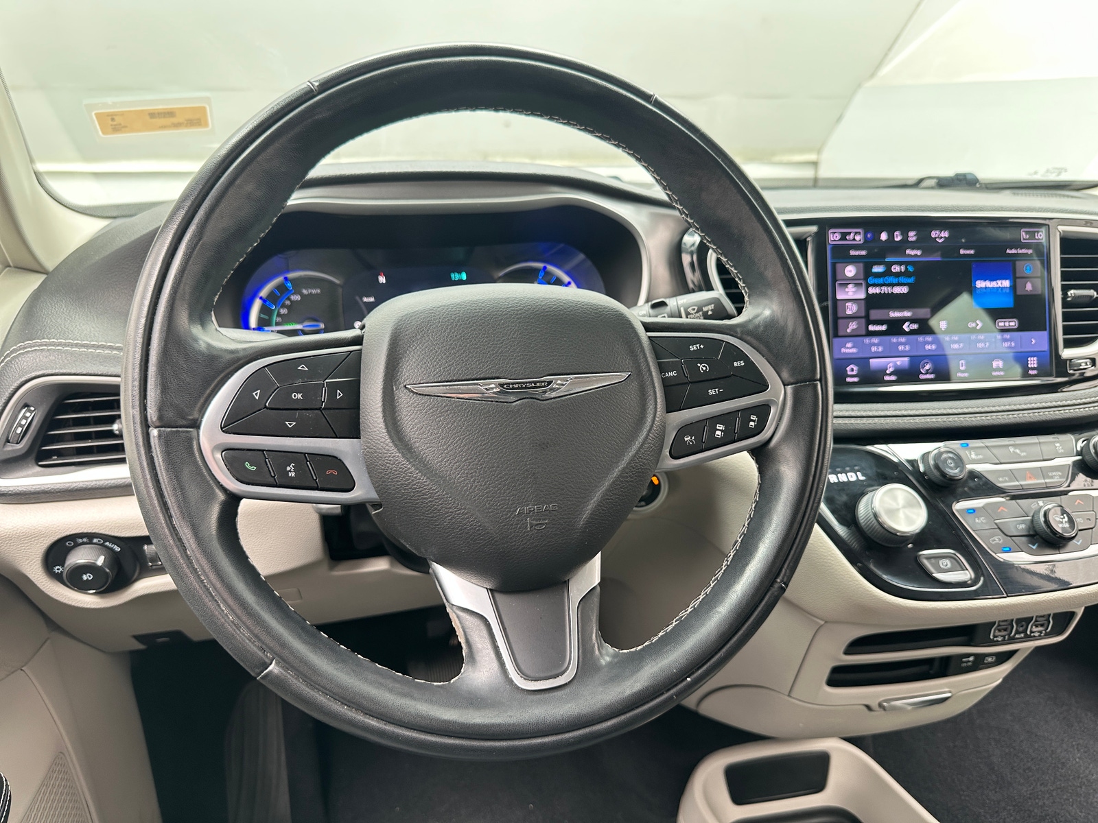 Thumbnail: 2022 Chrysler Pacifica - 4