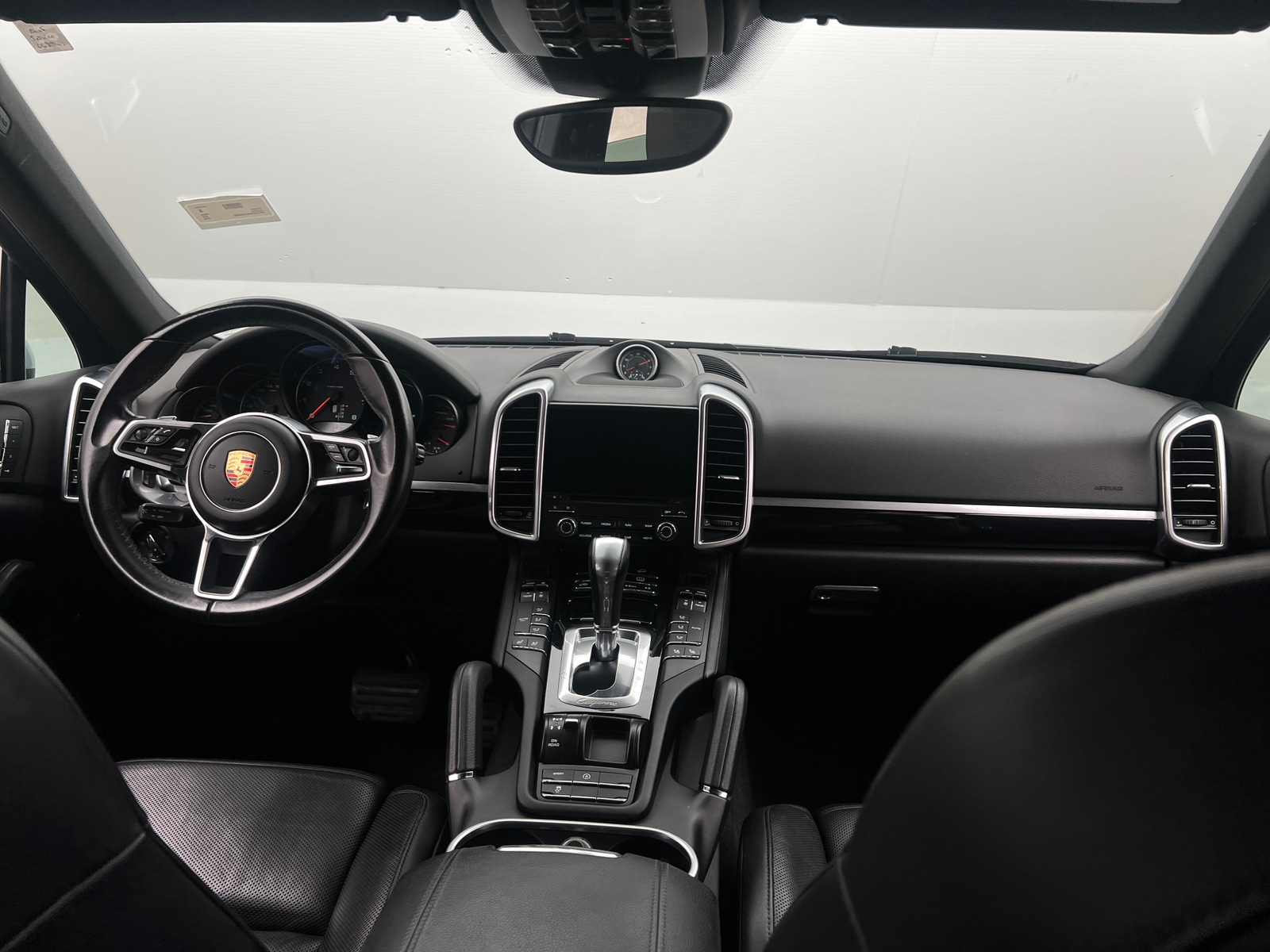 Thumbnail: 2018 Porsche Cayenne - 3