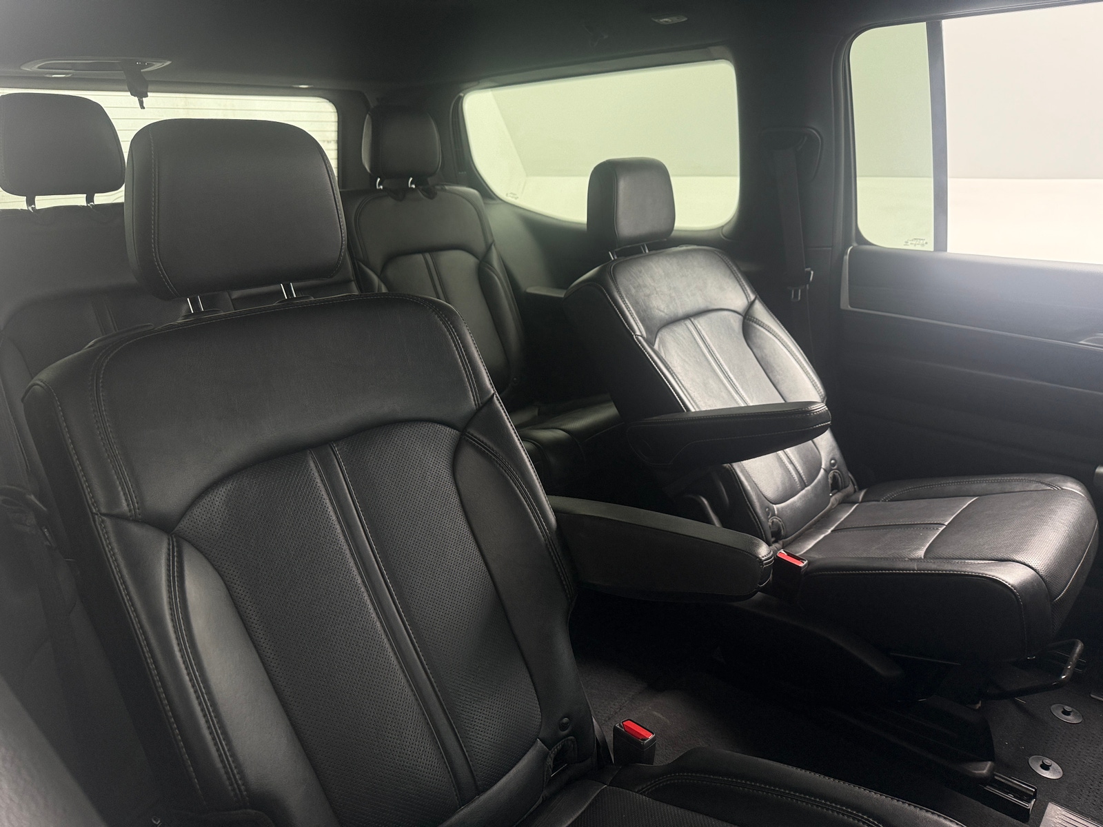 Thumbnail: 2024 Jeep Wagoneer - 5