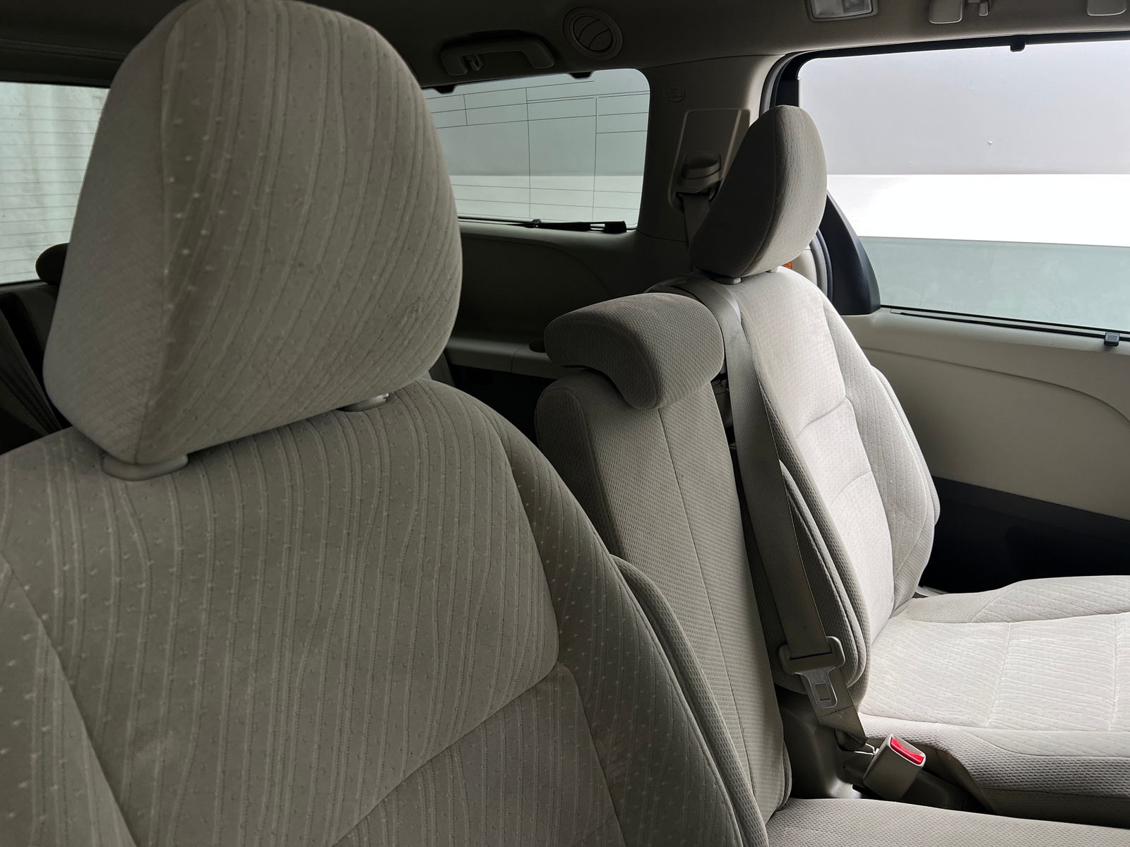 Thumbnail: 2018 Toyota Sienna - 6