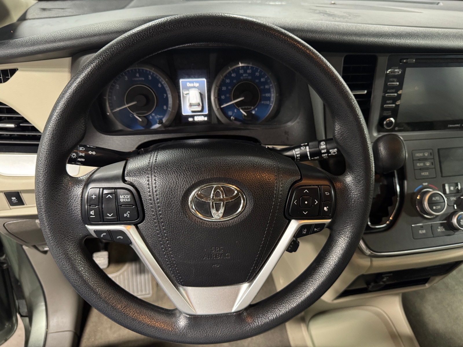 Thumbnail: 2018 Toyota Sienna - 5