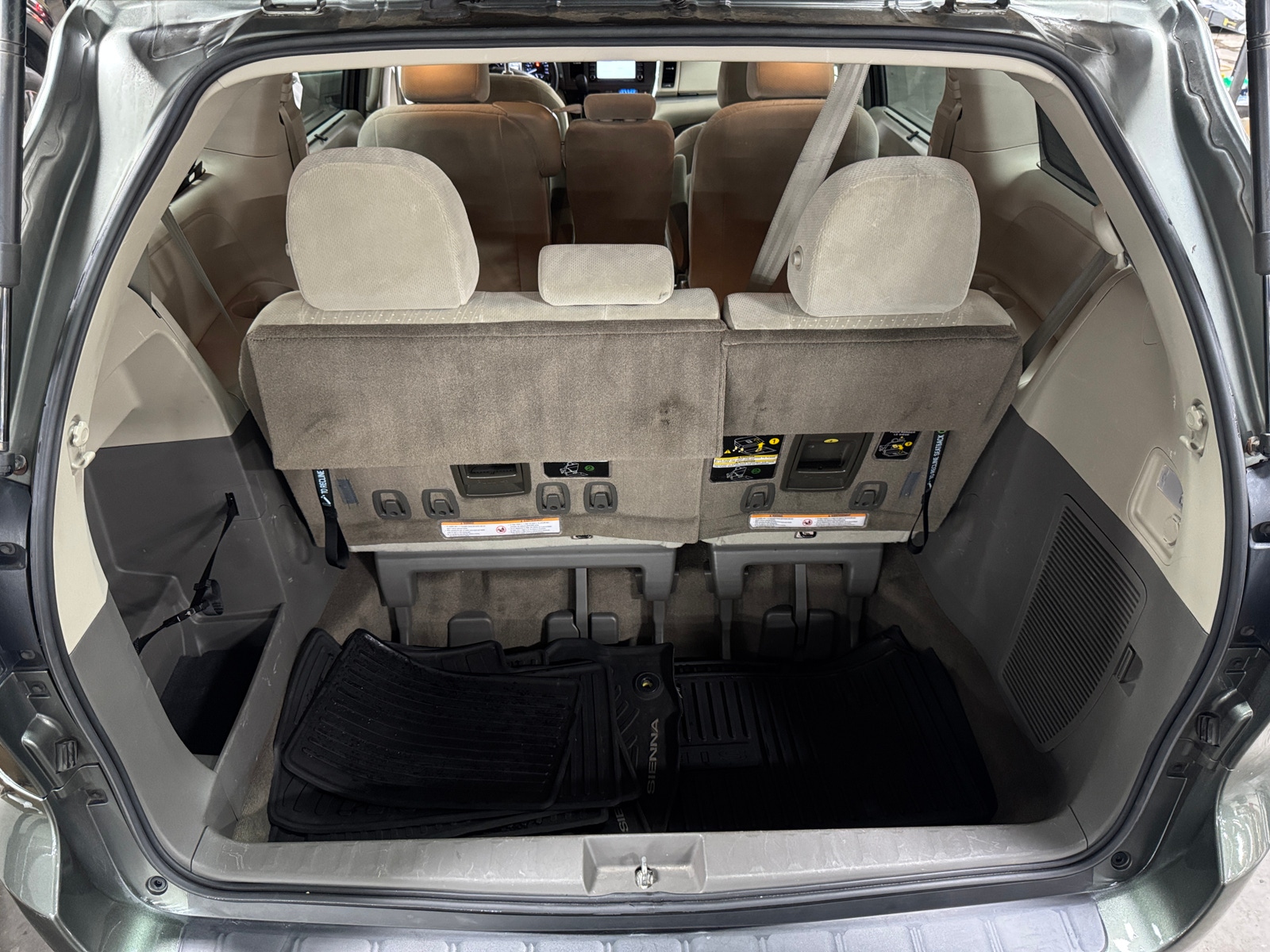 Thumbnail: 2018 Toyota Sienna - 7