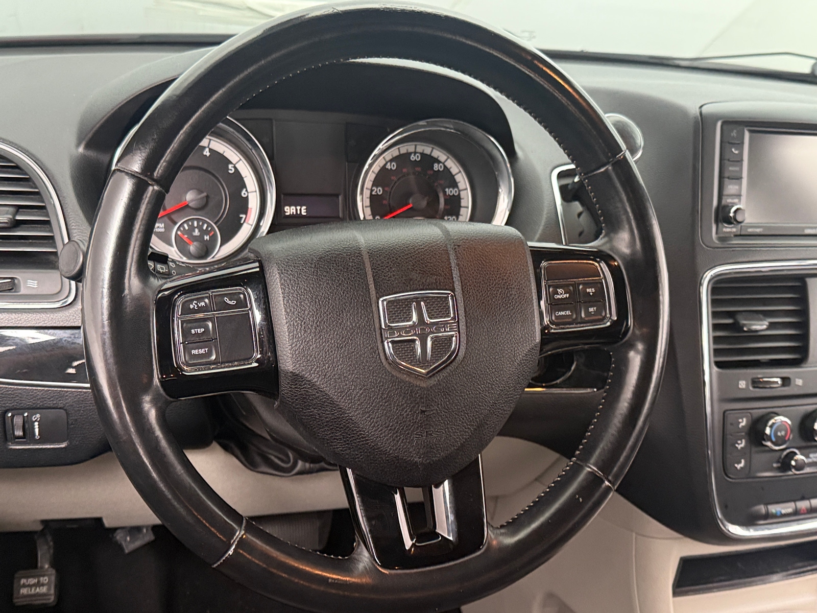 Thumbnail: 2019 Dodge Grand Caravan - 4